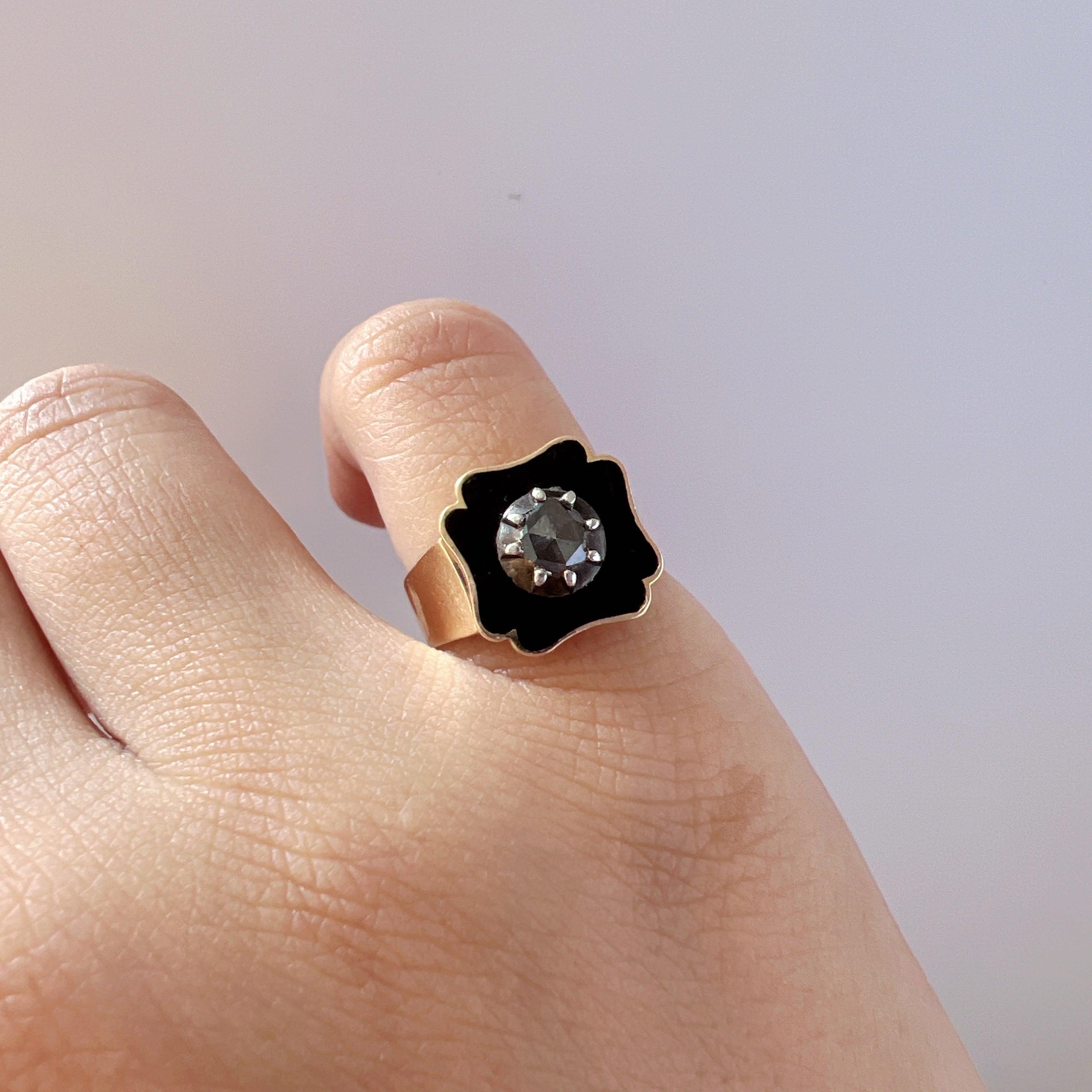 Victorian era 18K gold black enamel diamond signet ring - Curiously timeless