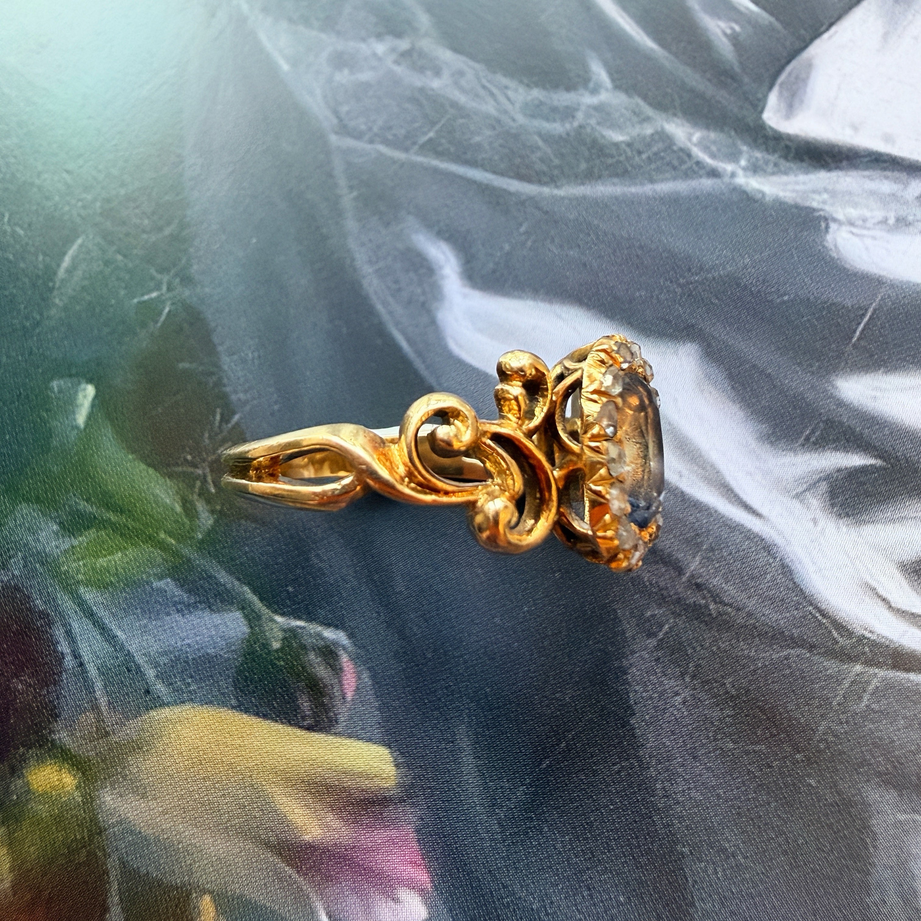 French antique 18K gold Sapphire diamonds ring