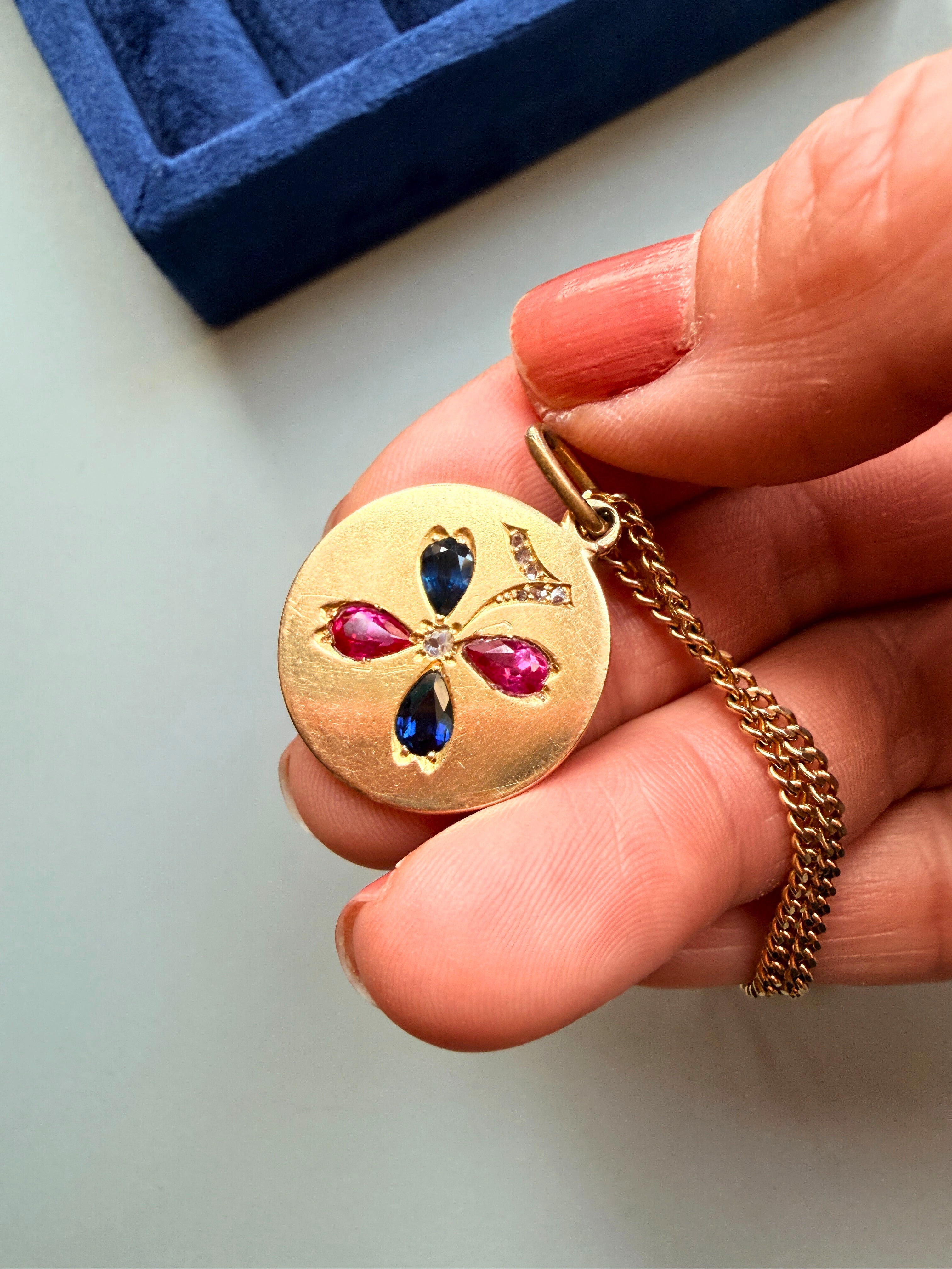 Antique 18K yellow gold gemstone clover “7” pendant