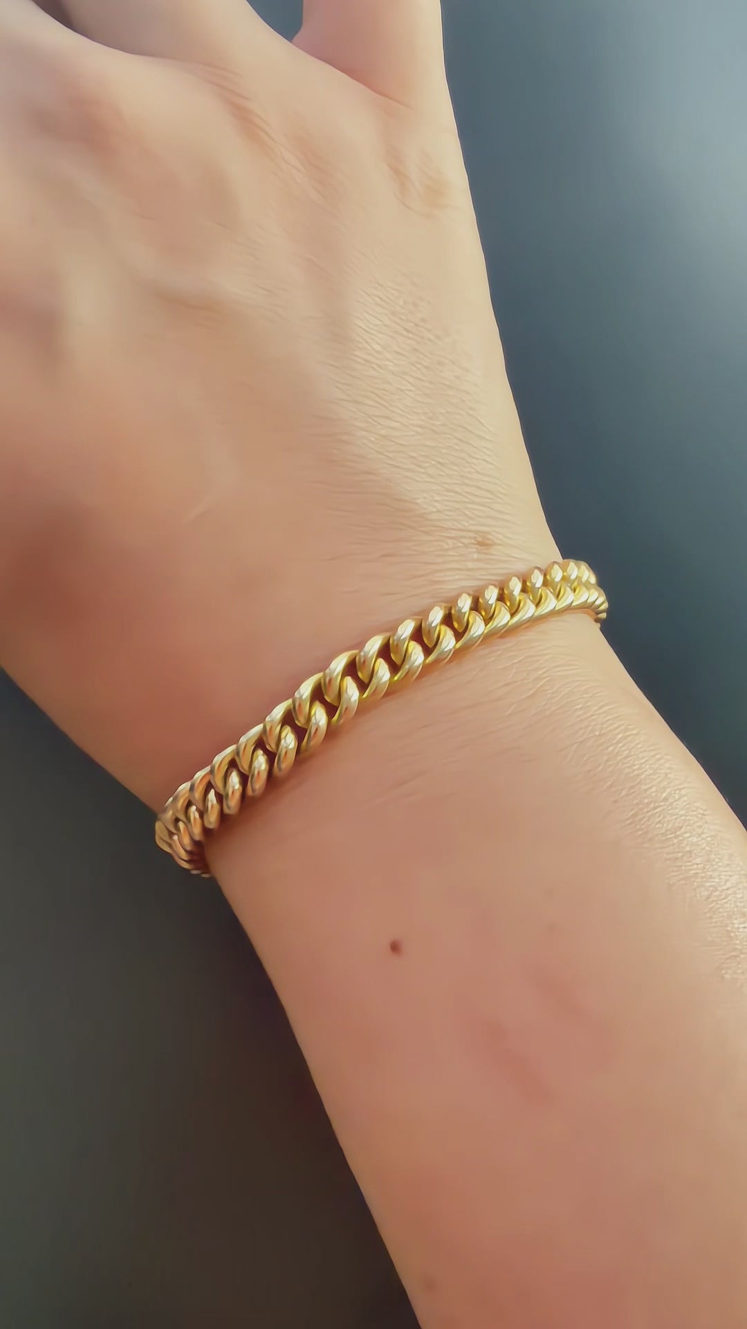 Vintage Cartier Paris 18K yellow gold curb link bracelet, by August Gross