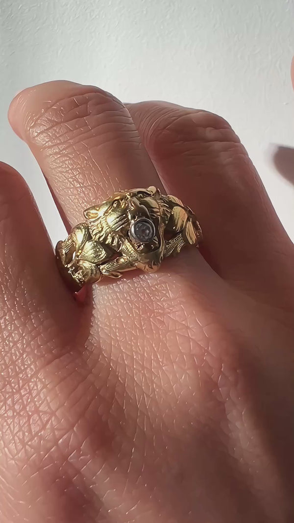 French Art Nouveau 18K gold lion ring with diamond