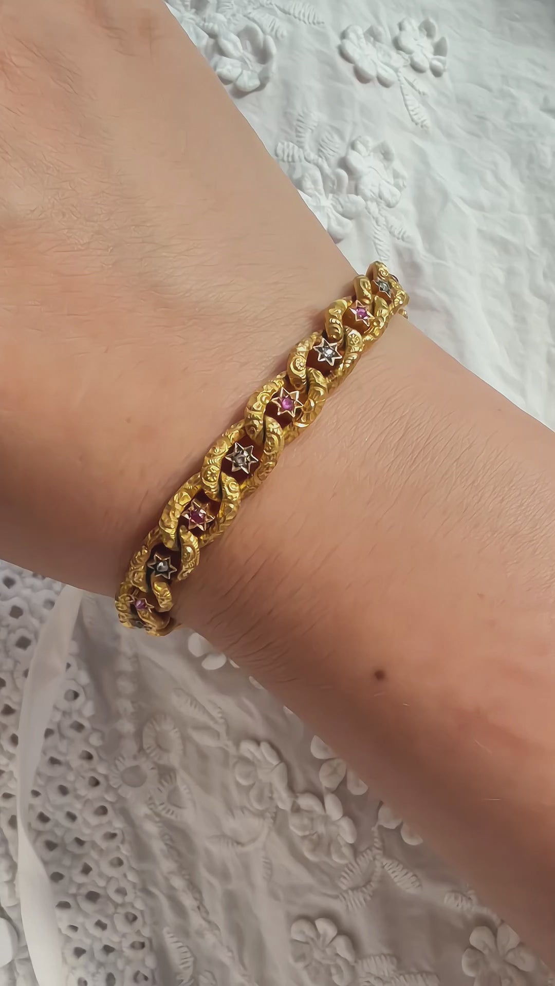 Antique 18K yellow gold star curb link bracelet