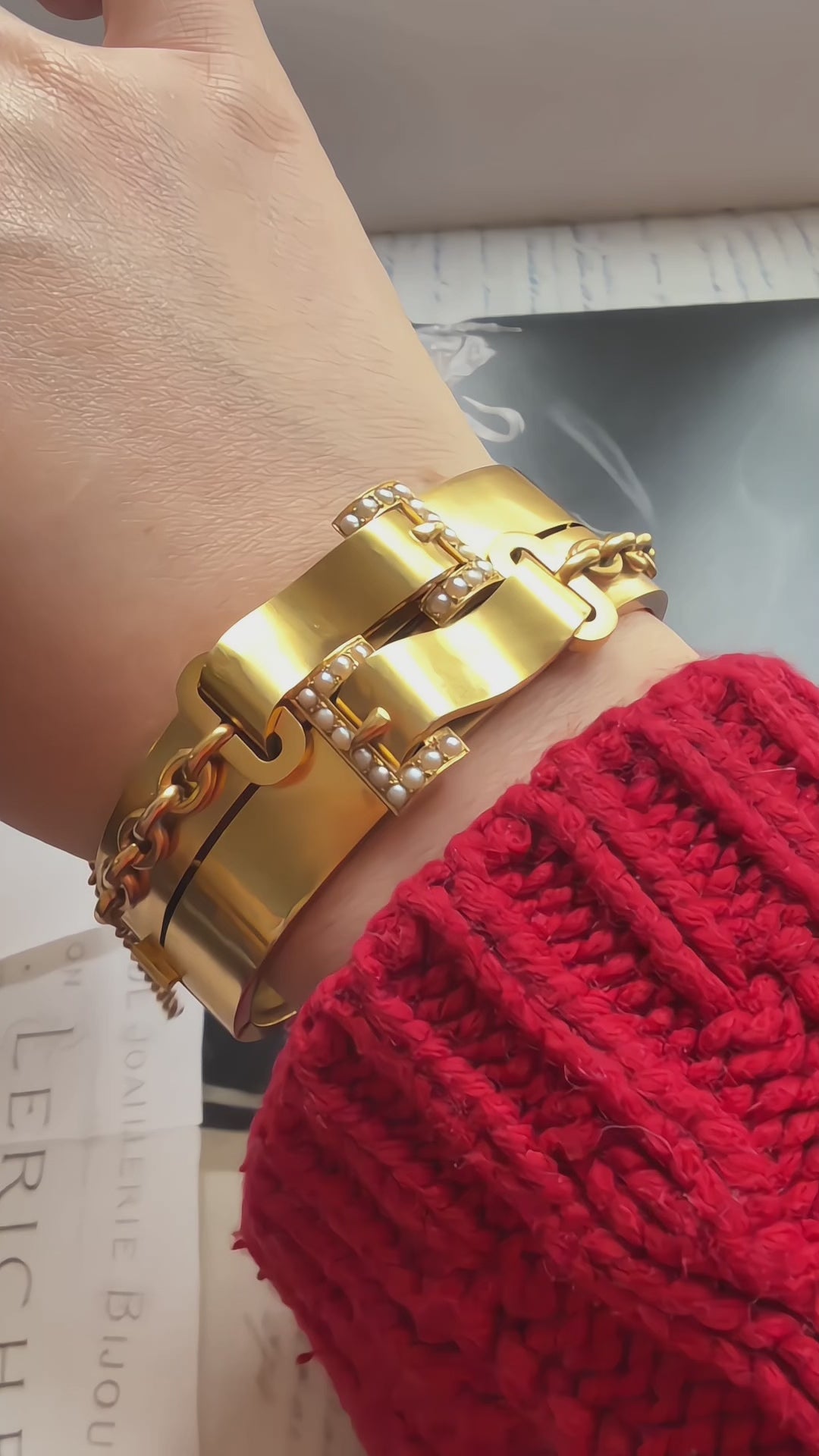 Victorian era 18K gold buckle cuff bracelet