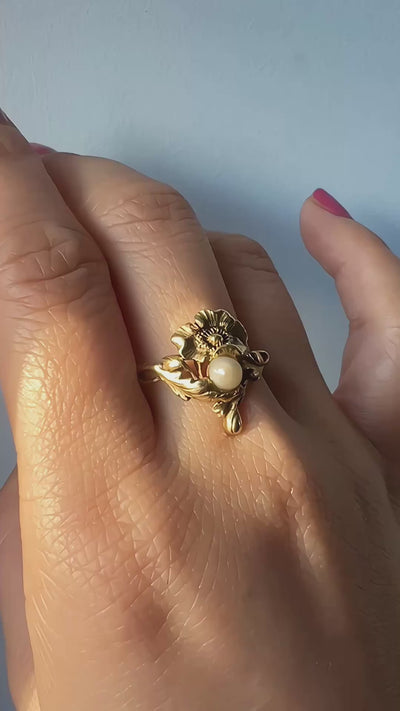 French Art Nouveau 18K gold natural pearl flower ring