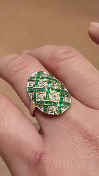 Vintage 18K Gold Diamond & Emerald Crosshatch Ring