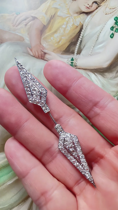 French Art Deco 18K gold diamond arrow jabot pin