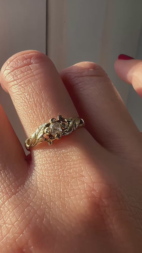 Victorian era 18K gold leaf shoulders diamond ring