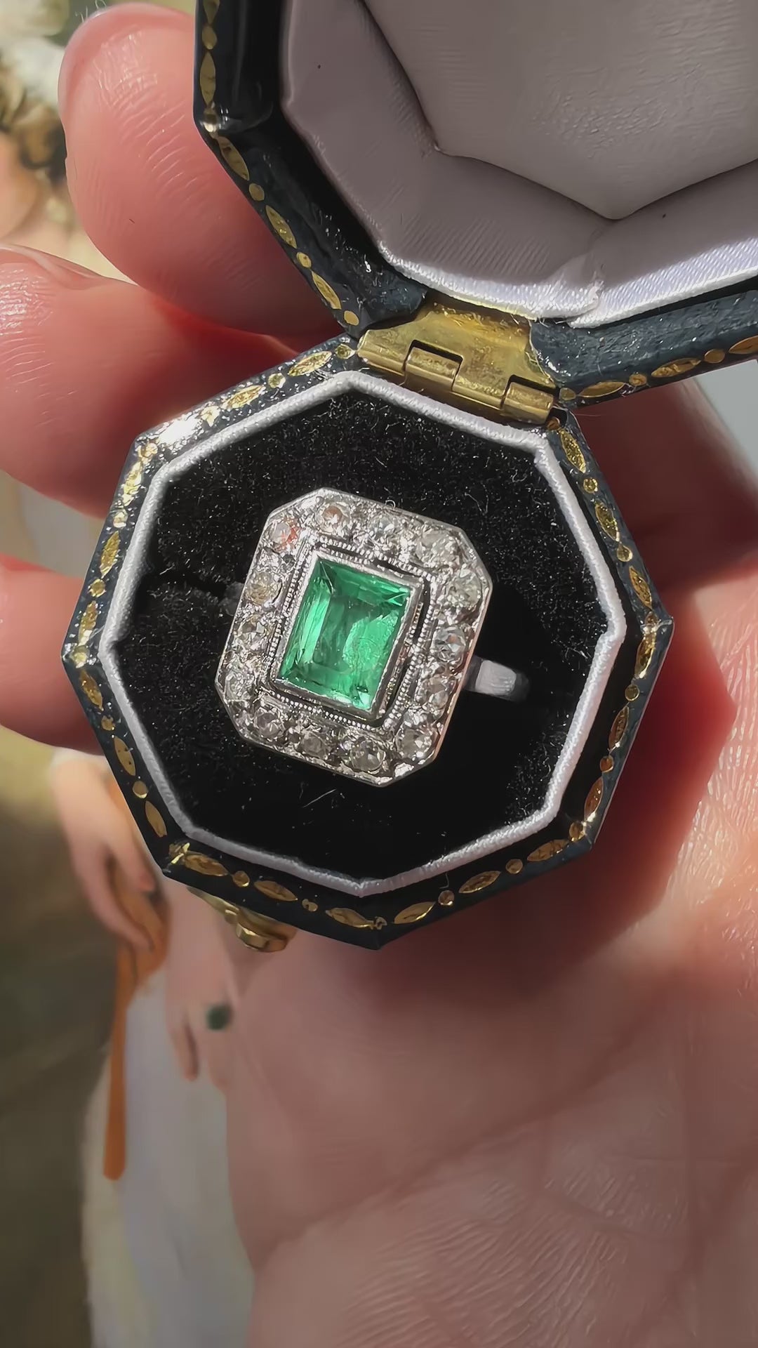 French Art Deco Emerald Diamond Platinum Ring