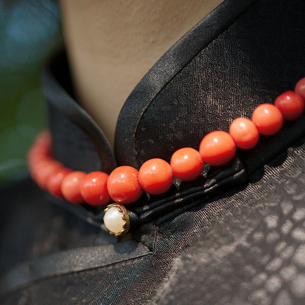 Natural coral beads necklace with 18K gold clasp