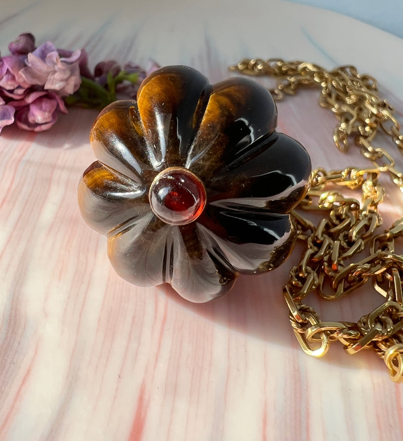 Lovely 18K gold Tiger’s Eye and garnet pumpkin pendant