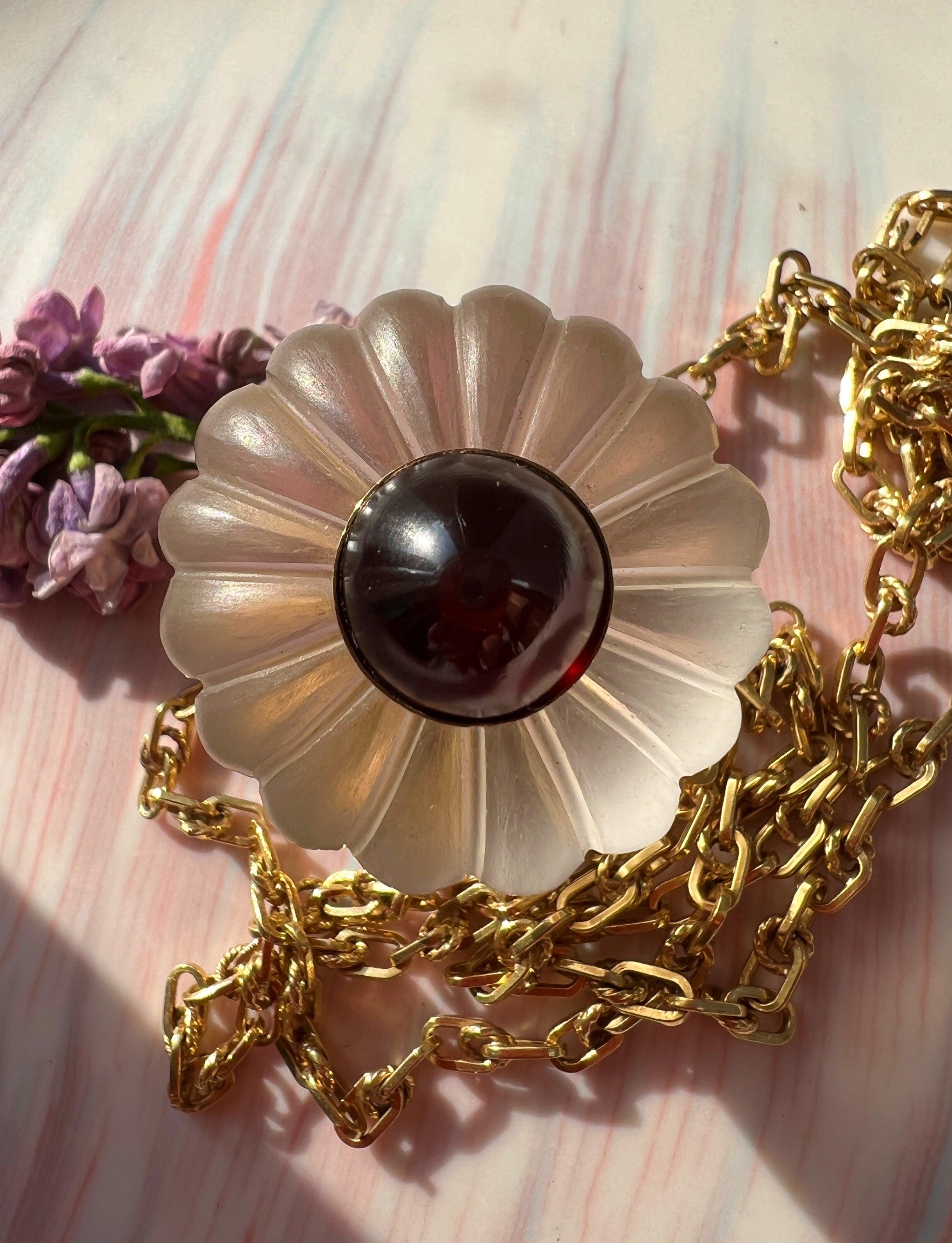 Magnificant 18K gold Rock Crystal and garnet pumpkin pendant - Curiously timeless