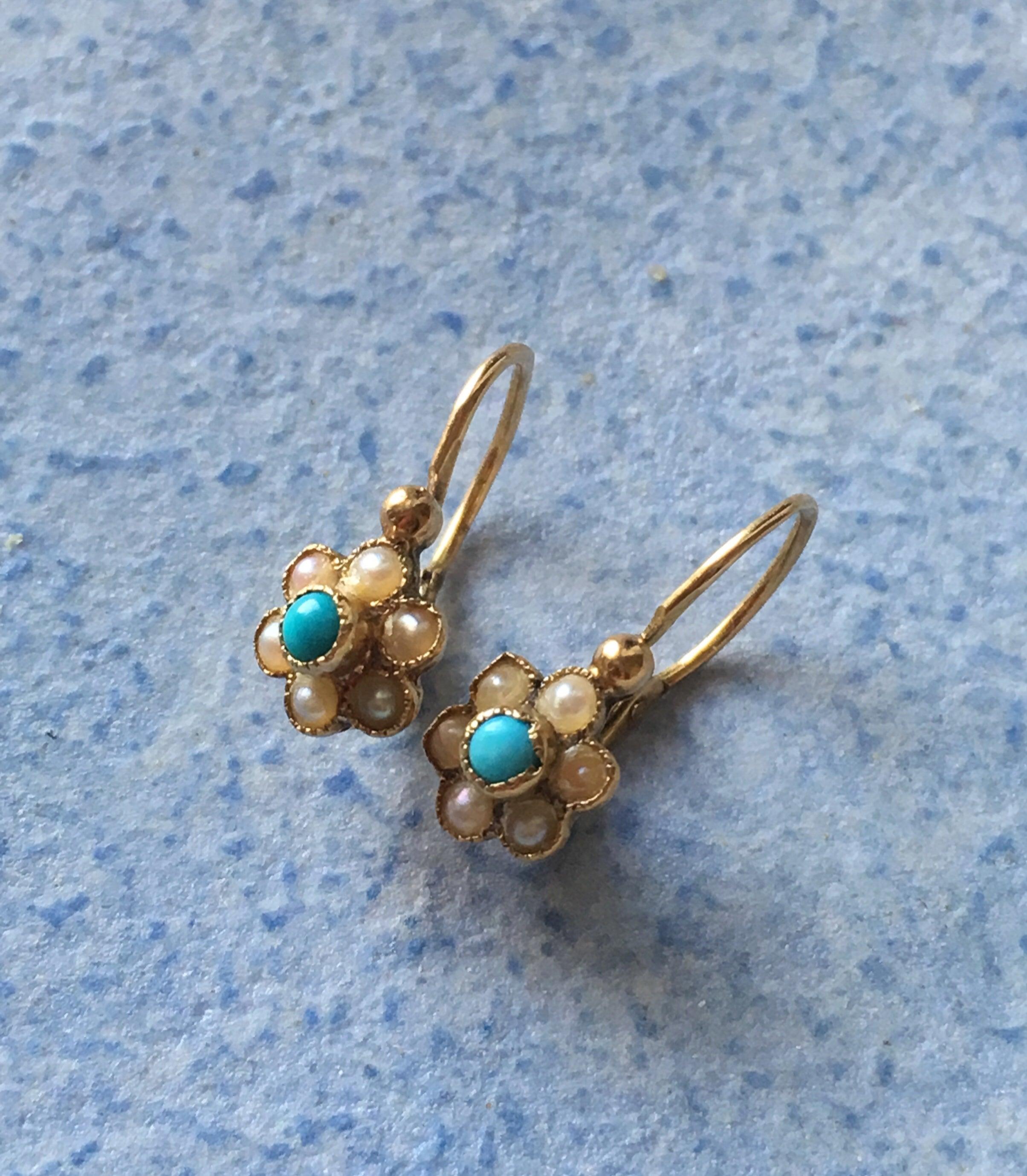 Very sweet Victorian 18K gold turquoise pearl flower children sleeper earrings - Curiously timeless