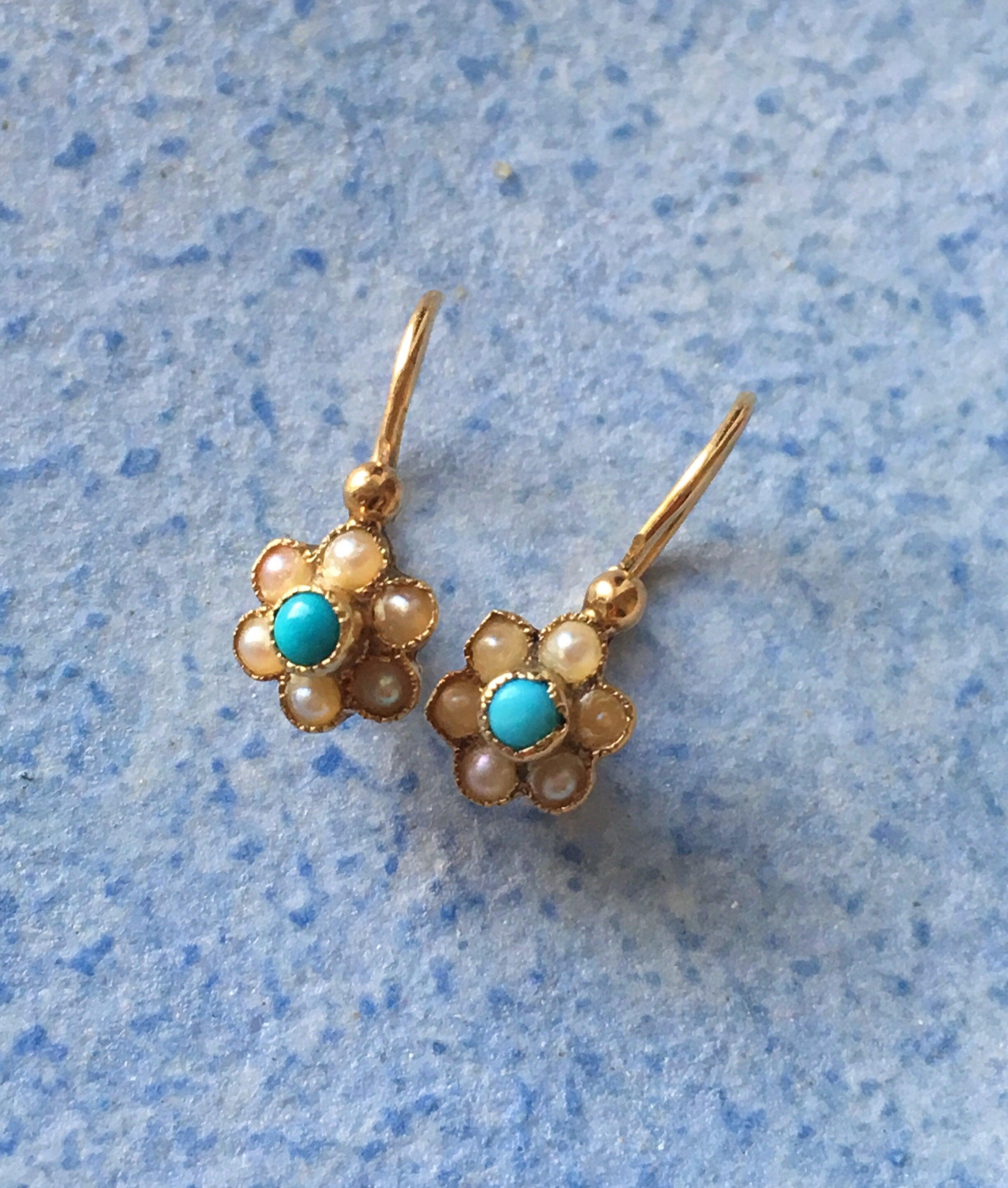 Very sweet Victorian 18K gold turquoise pearl flower children sleeper earrings - Curiously timeless