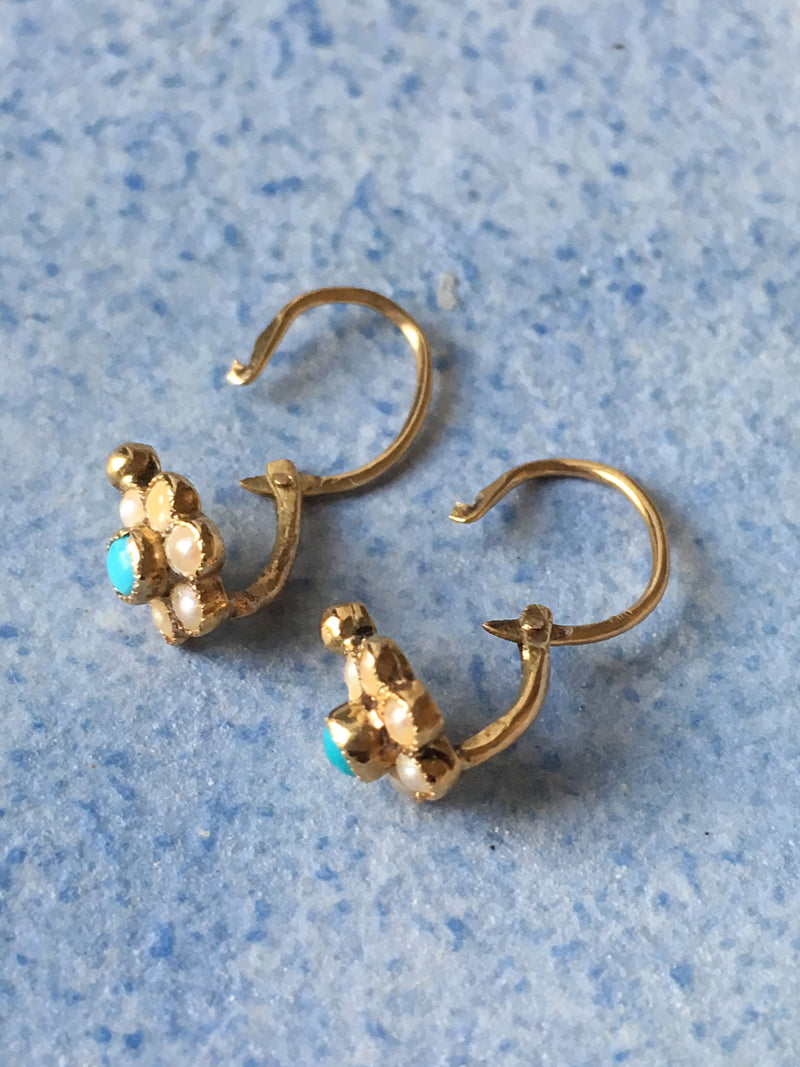 Very sweet Victorian 18K gold turquoise pearl flower children sleeper earrings