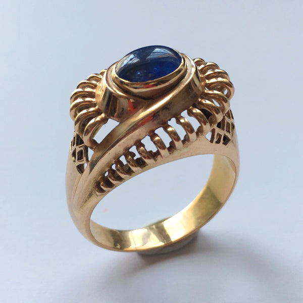 Striking 1950s French 18k yellow gold sapphire tourbillon ring