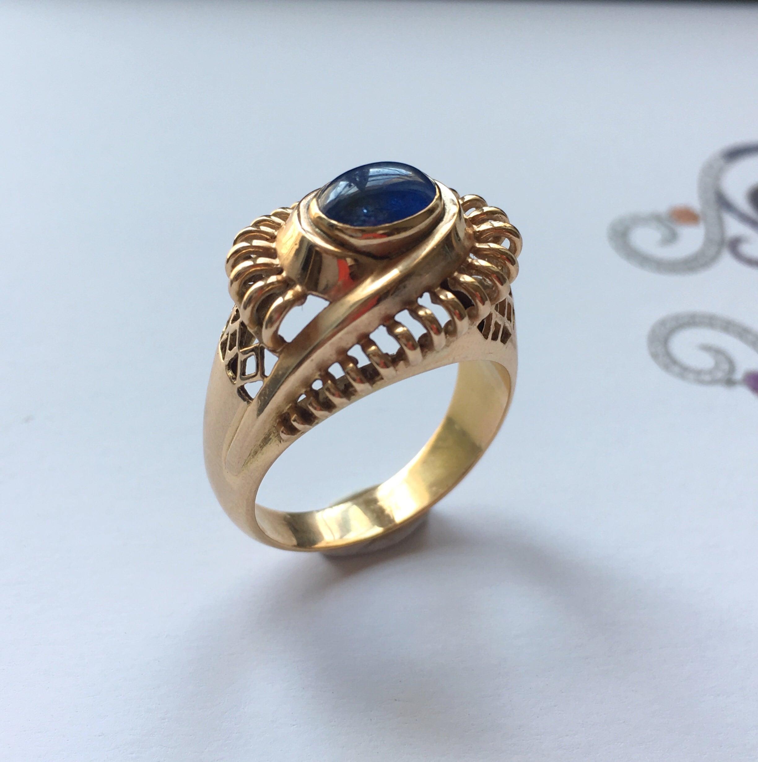 Striking 1950s French 18k yellow gold sapphire tourbillon ring - Curiously timeless