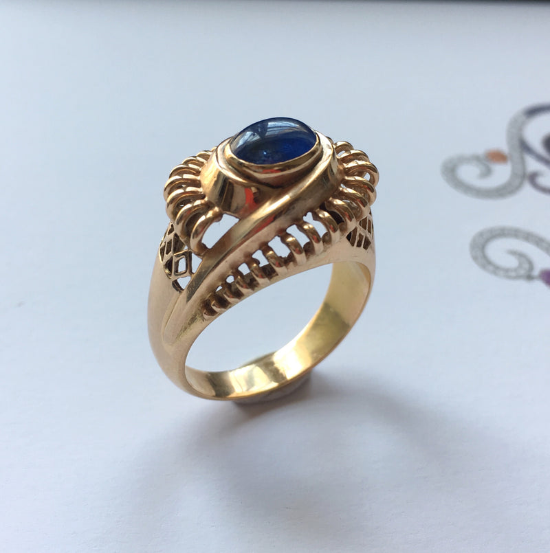 Striking 1950s French 18k yellow gold sapphire tourbillon ring