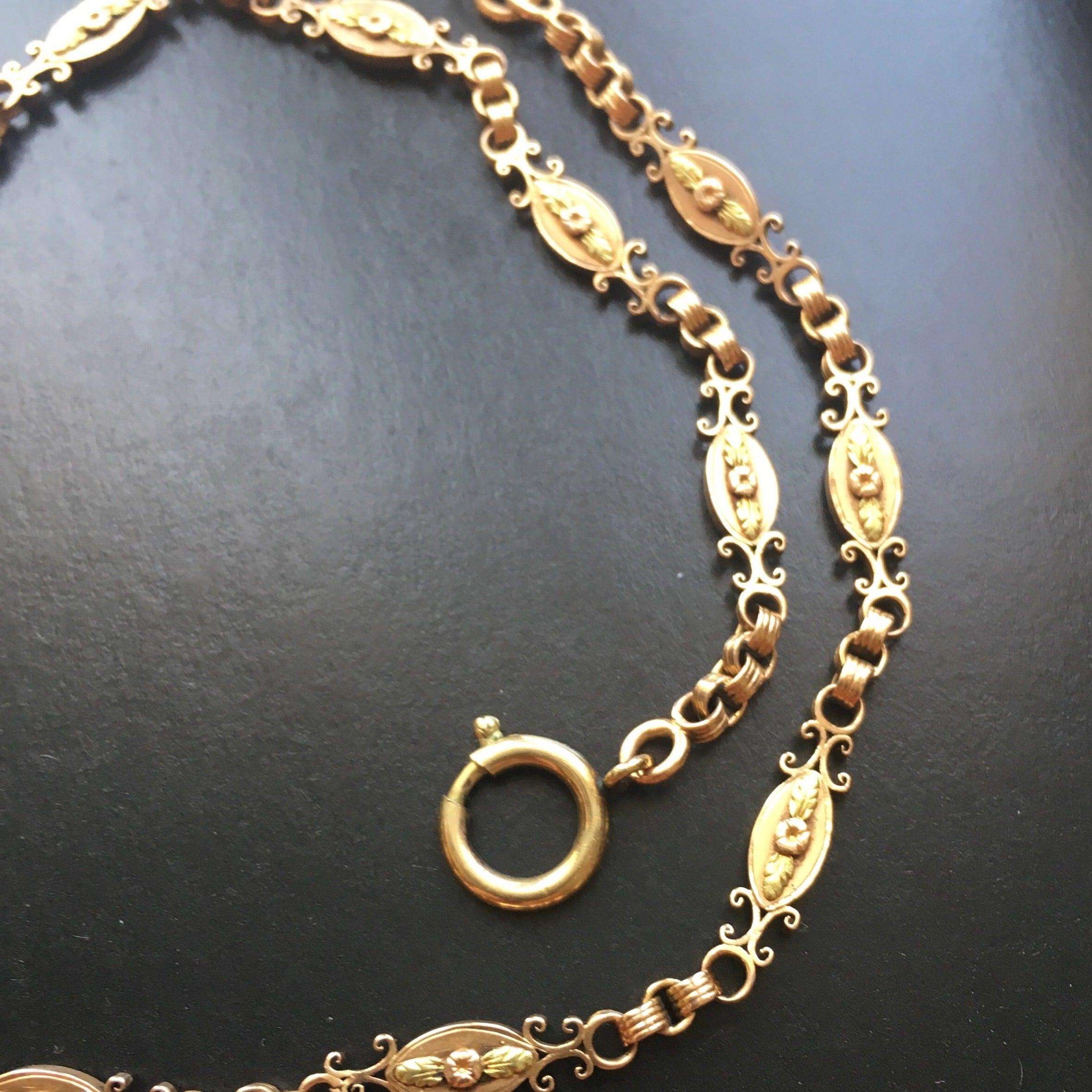 Floral & very rare Victorian 18K gold chain with a T-bar - Curiously timeless