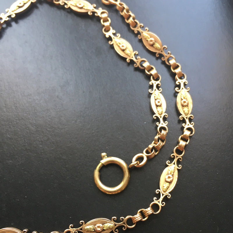 Floral & very rare Victorian 18K gold chain with a T-bar