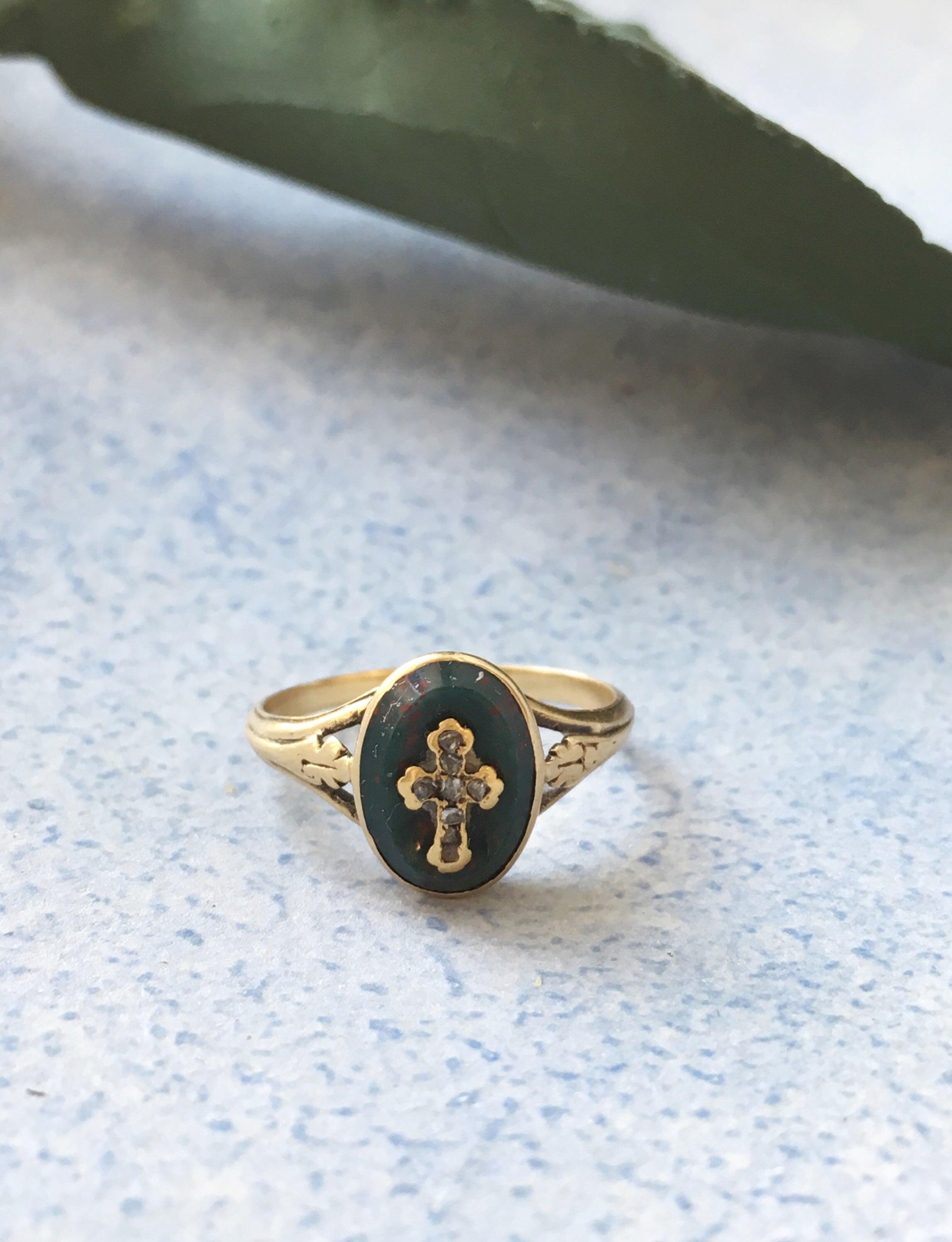 Rare Victorian 18K gold diamond cross blood jasper ring - Curiously timeless