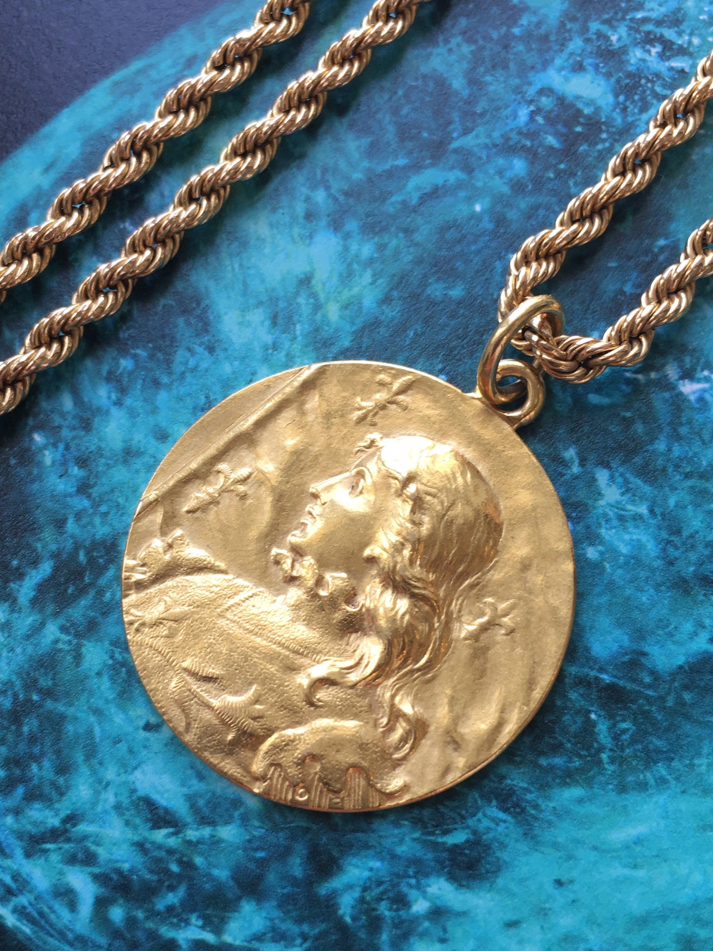 Rare and beautiful double sided 19th century Joan of Arc 18k gold medal - Curiously timeless