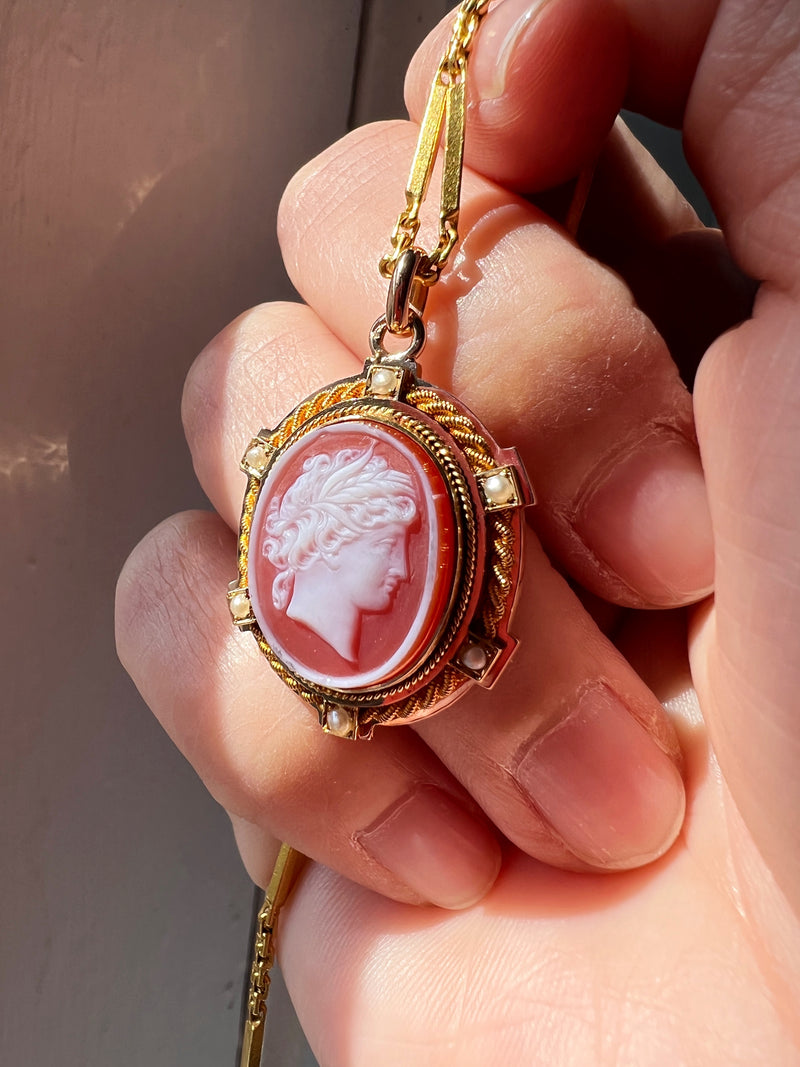 Antique 18K gold agate cameo pearl pendant