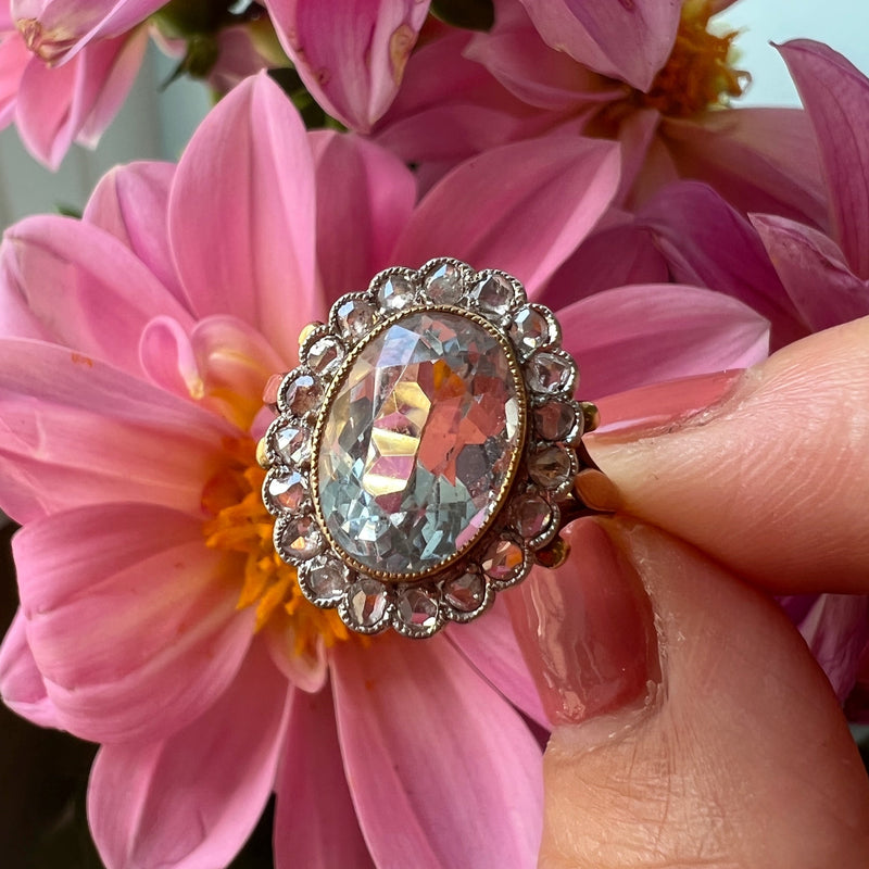 Antique 18K gold aquamarine and diamond ring