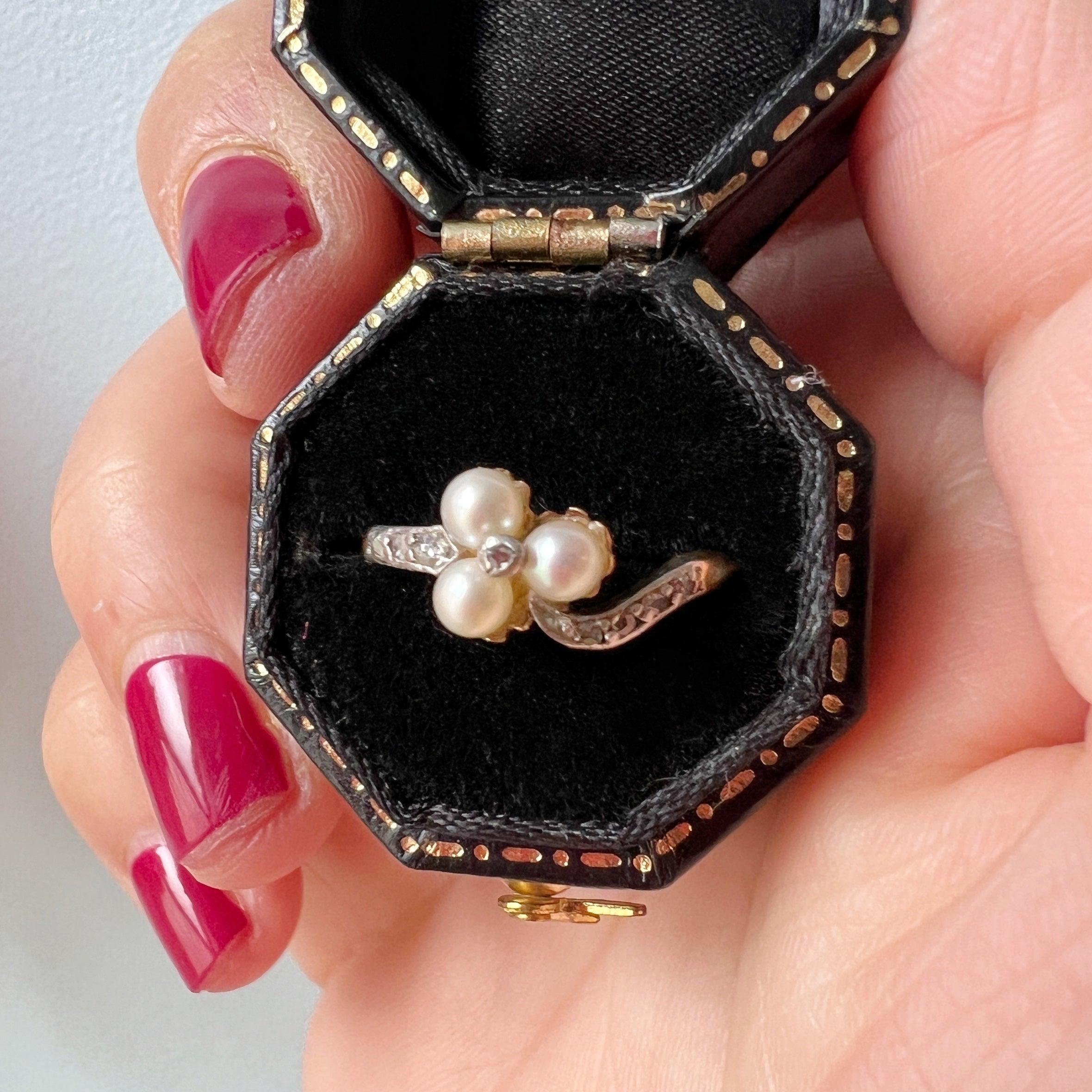 Victorian era 18K gold pearl diamond clover ring - Curiously timeless