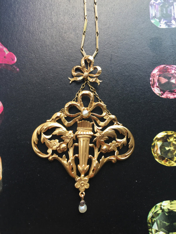 Glamorous 18k gold Art Nouveau flower bouquet pendant with its chain