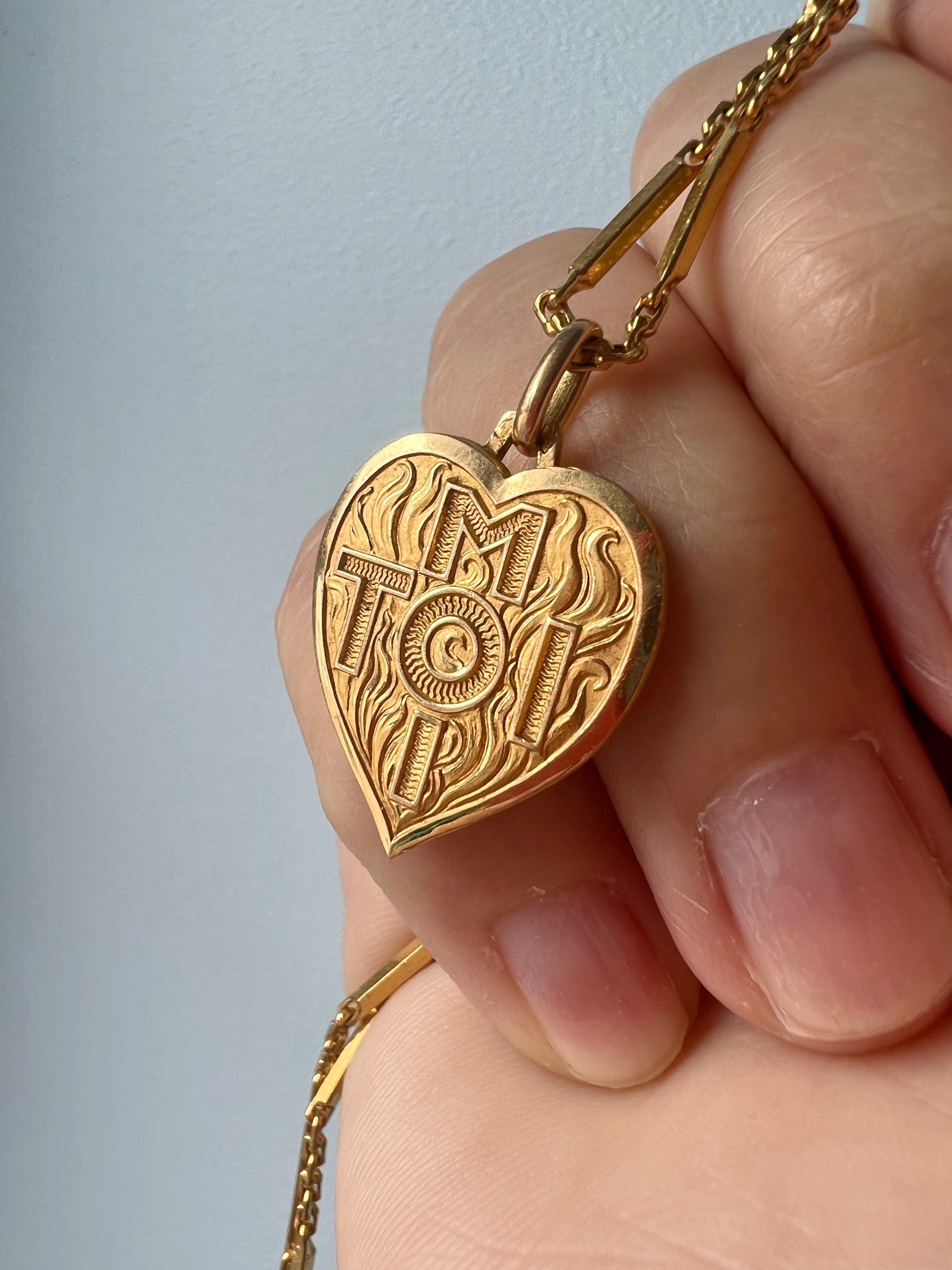 French Vintage 18K gold “Toi & Moi” (You & Me) heart shaped medal - Curiously timeless