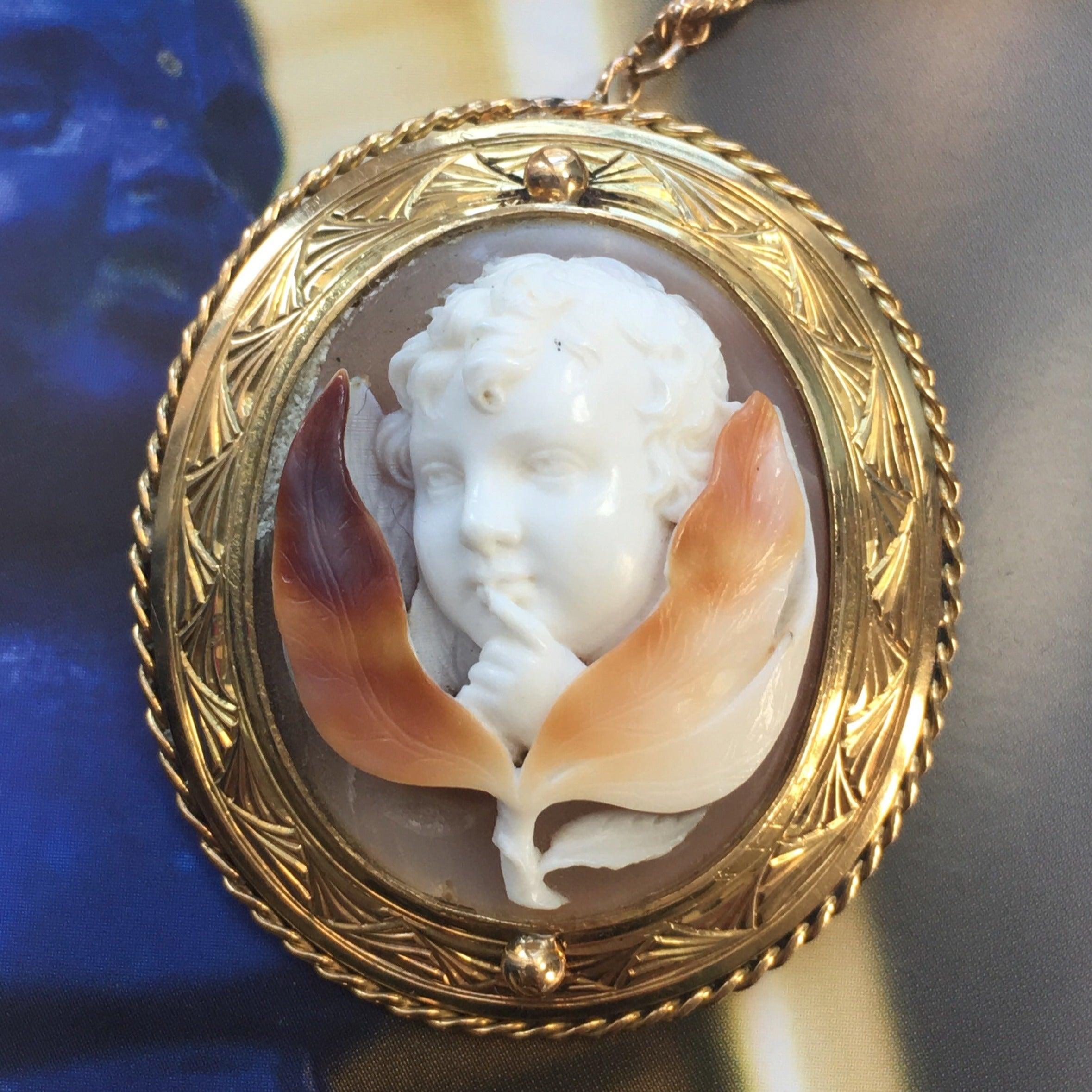 Refined French antique high relief 18K gold angel cameo pendant & brooch - Curiously timeless