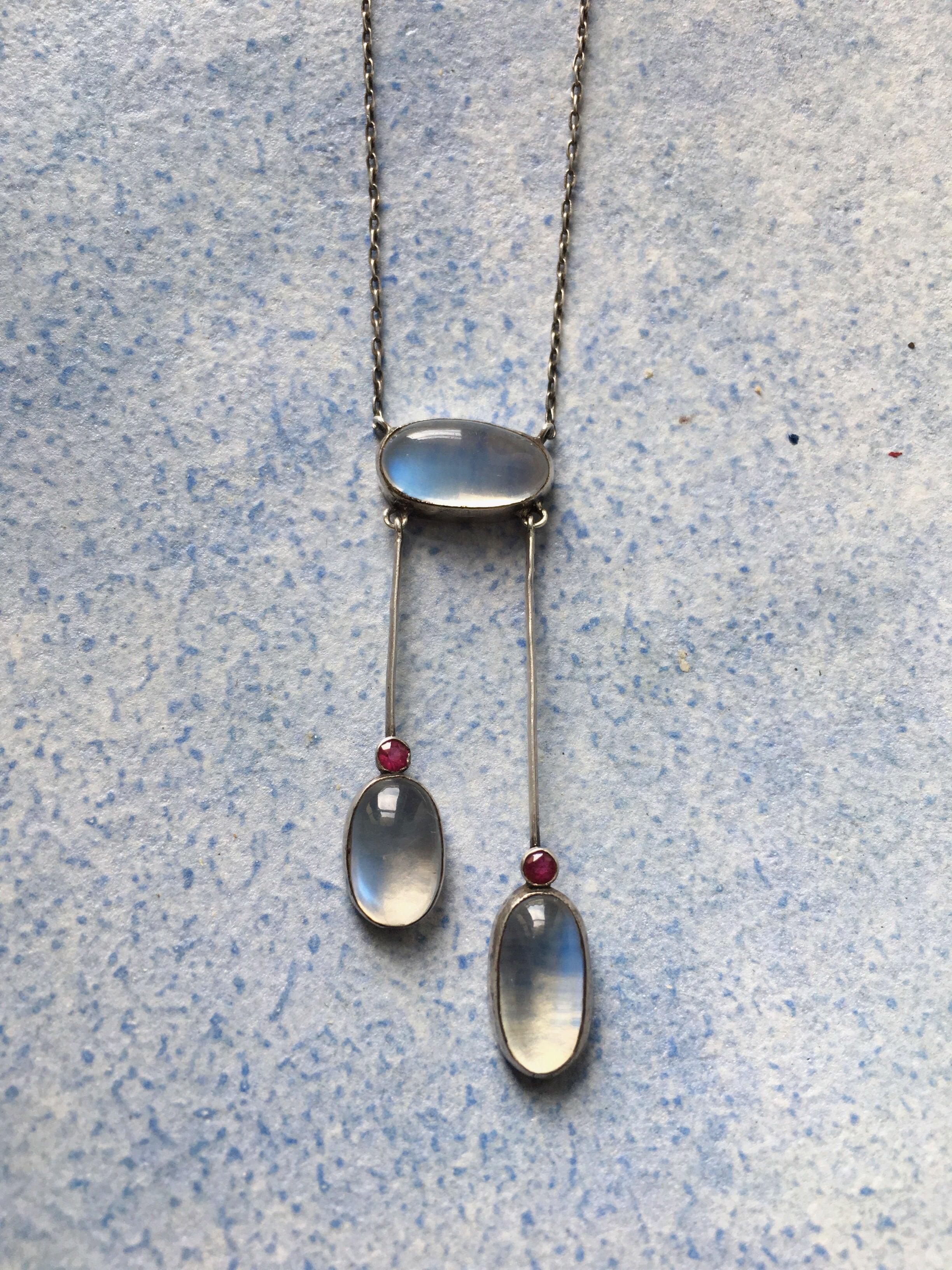 Romantic French antique blue sheen moonstone ruby silver negligee necklace - Curiously timeless