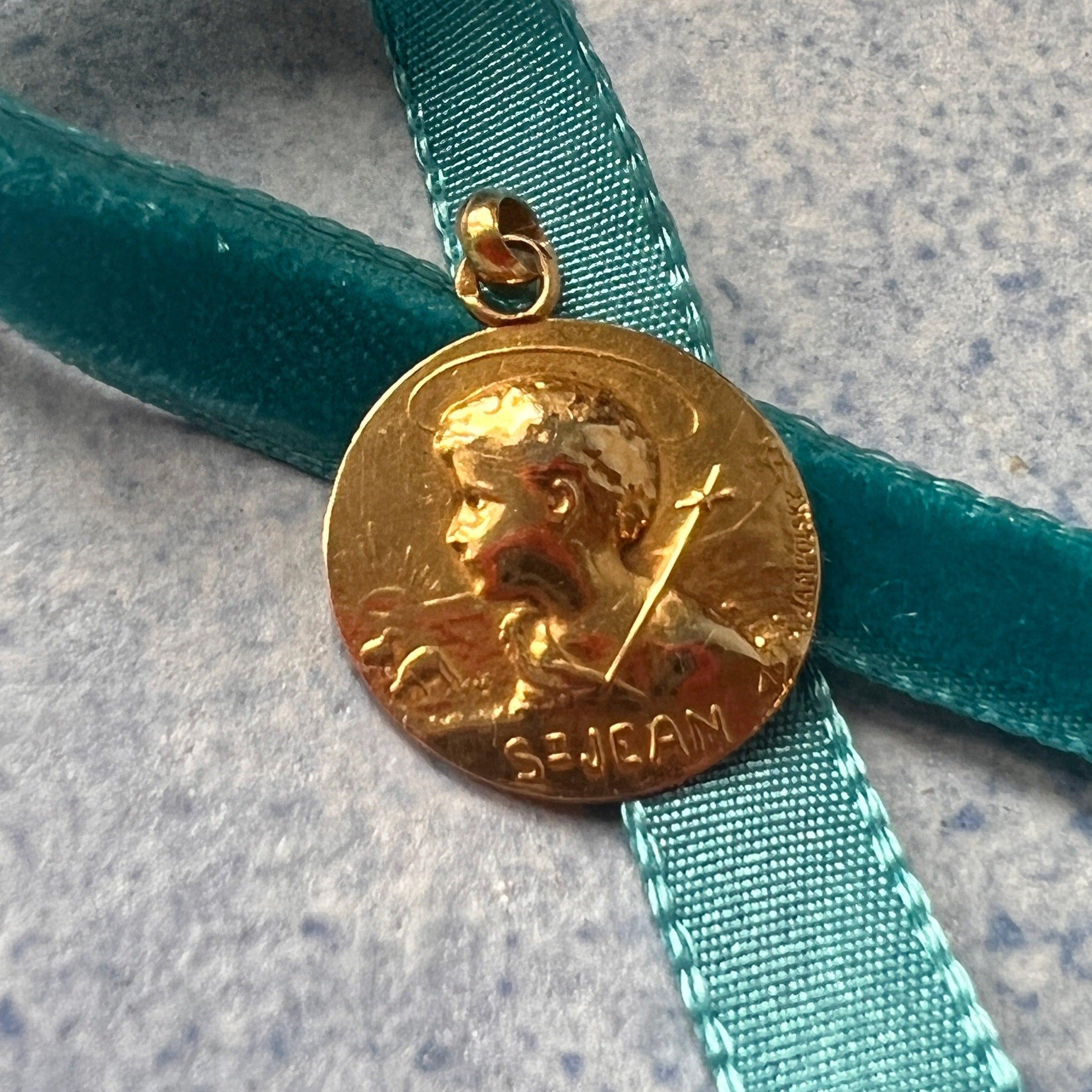 Rare French antique 18K gold medal signed by Michel Jampolsky Young John the Baptist - Curiously timeless