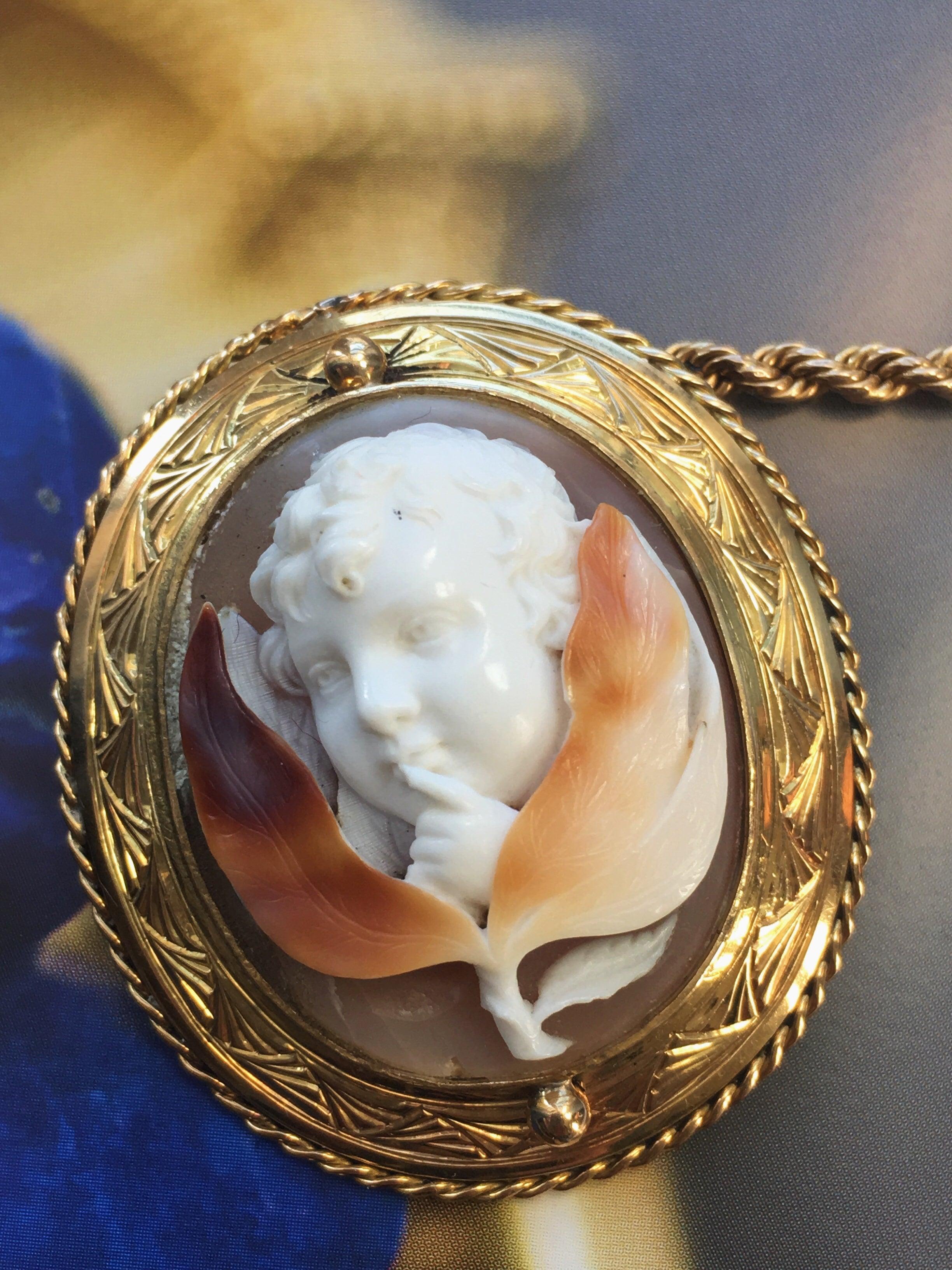 Refined French antique high relief 18K gold angel cameo pendant & brooch - Curiously timeless