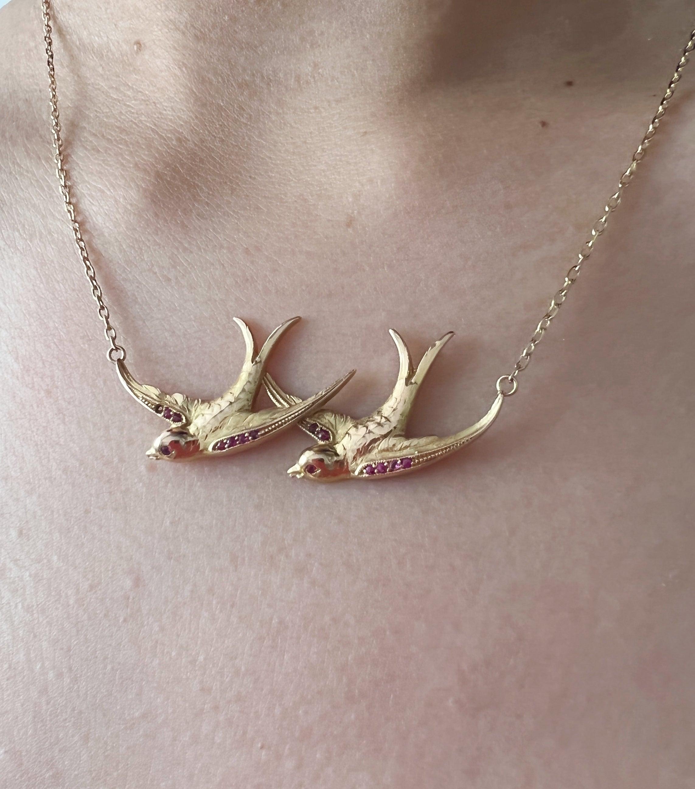 French antique 18K gold necklace with two swallows - Curiously timeless