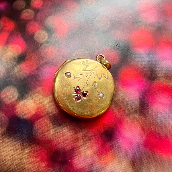 Lovely French Antique Art Nouveau 18k gold cherry locket pendant