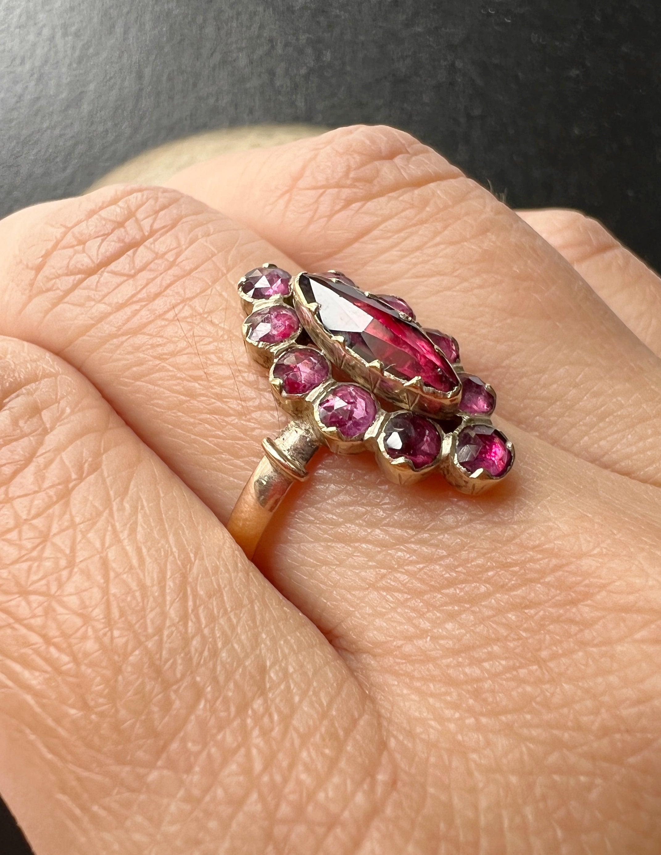 French Antique Perpignan Garnet 18K gold Marquise ring - Curiously timeless