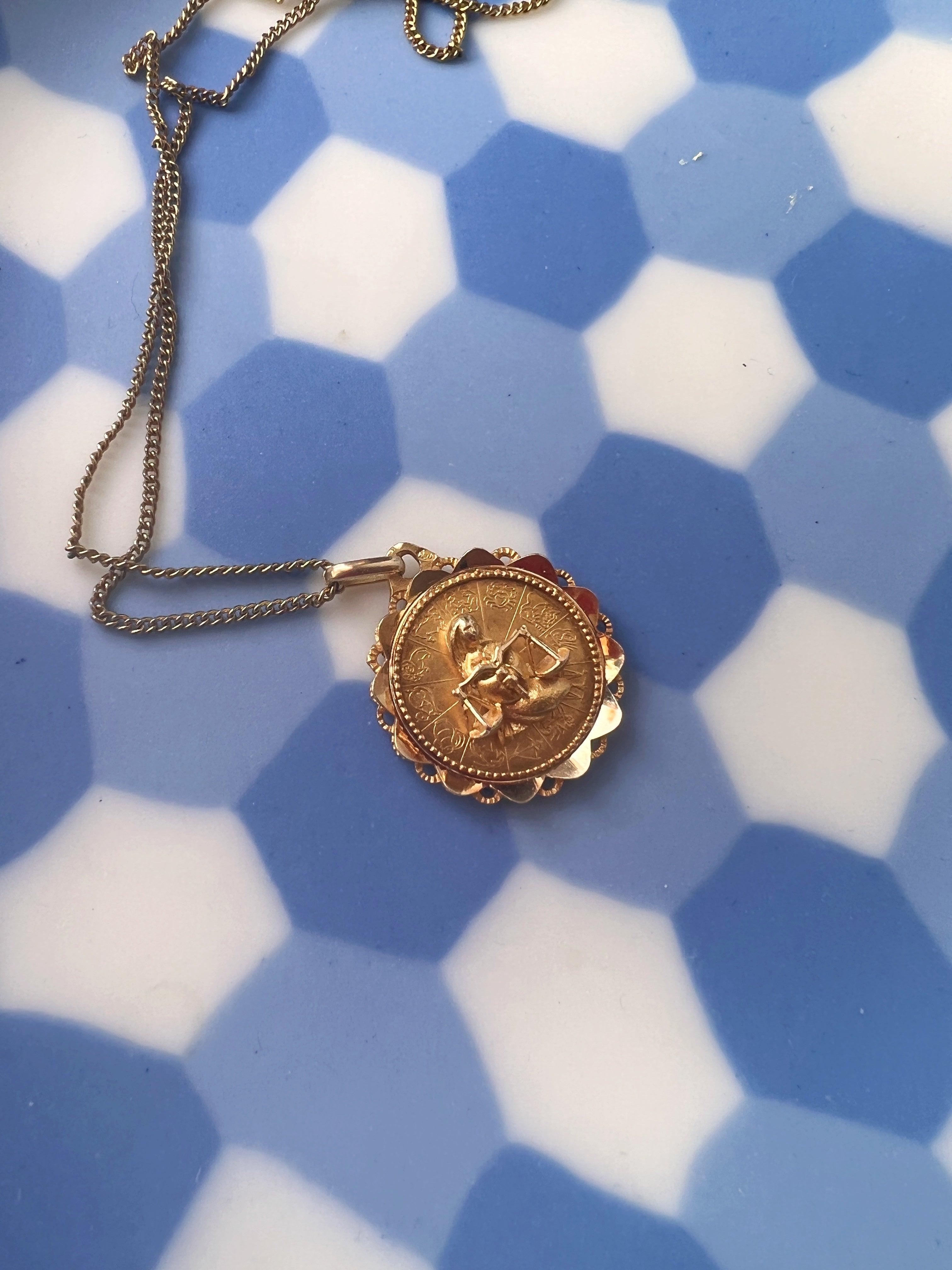 Stunning French vintage 18k gold Augis signed Zodiac Libra sign medal - Curiously timeless