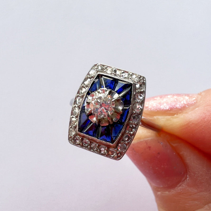 Art Deco 18K gold diamond blue sapphire ring