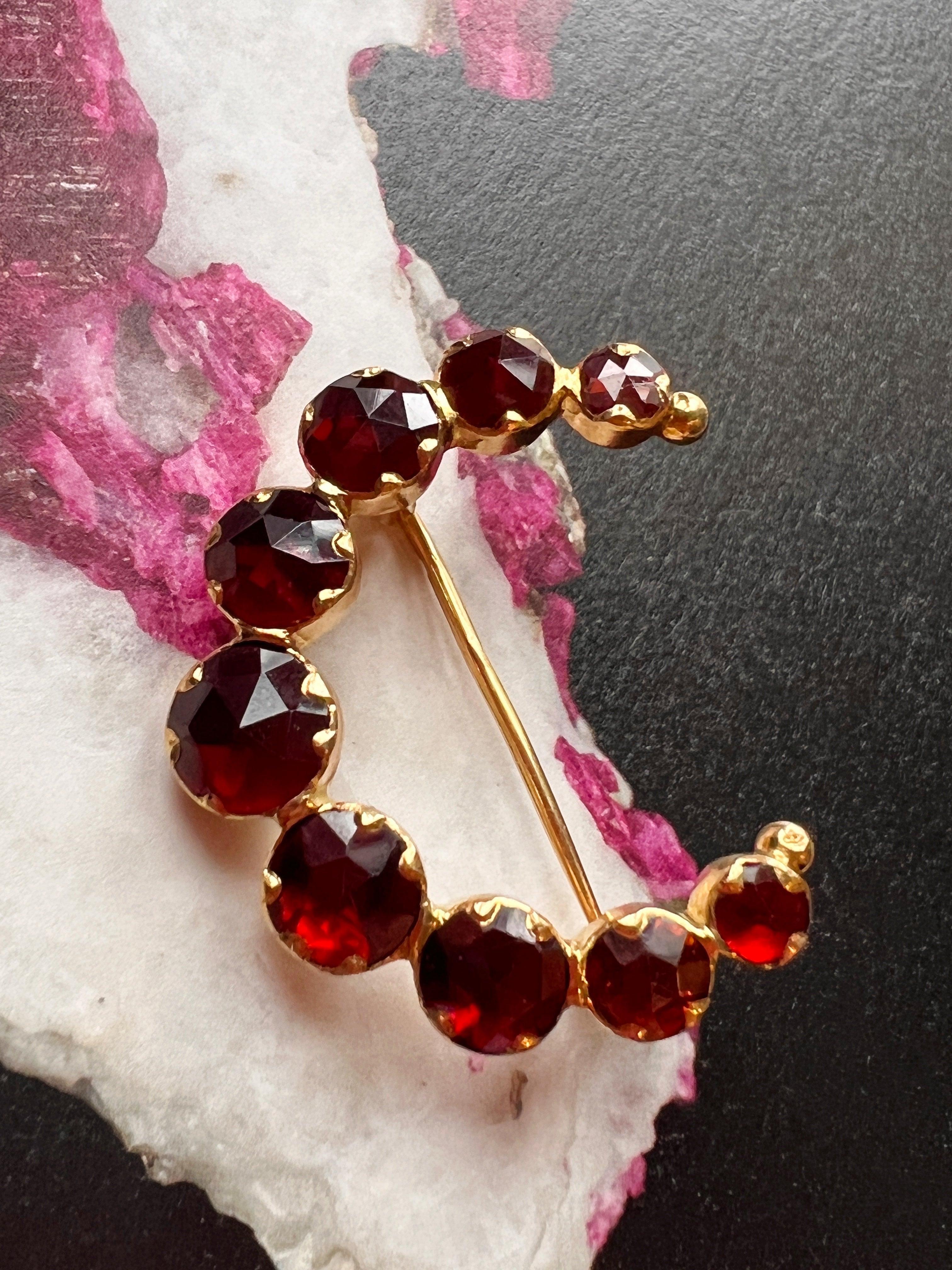 Stunning French antique 18K Perpignan red garnet crescent brooch - Curiously timeless