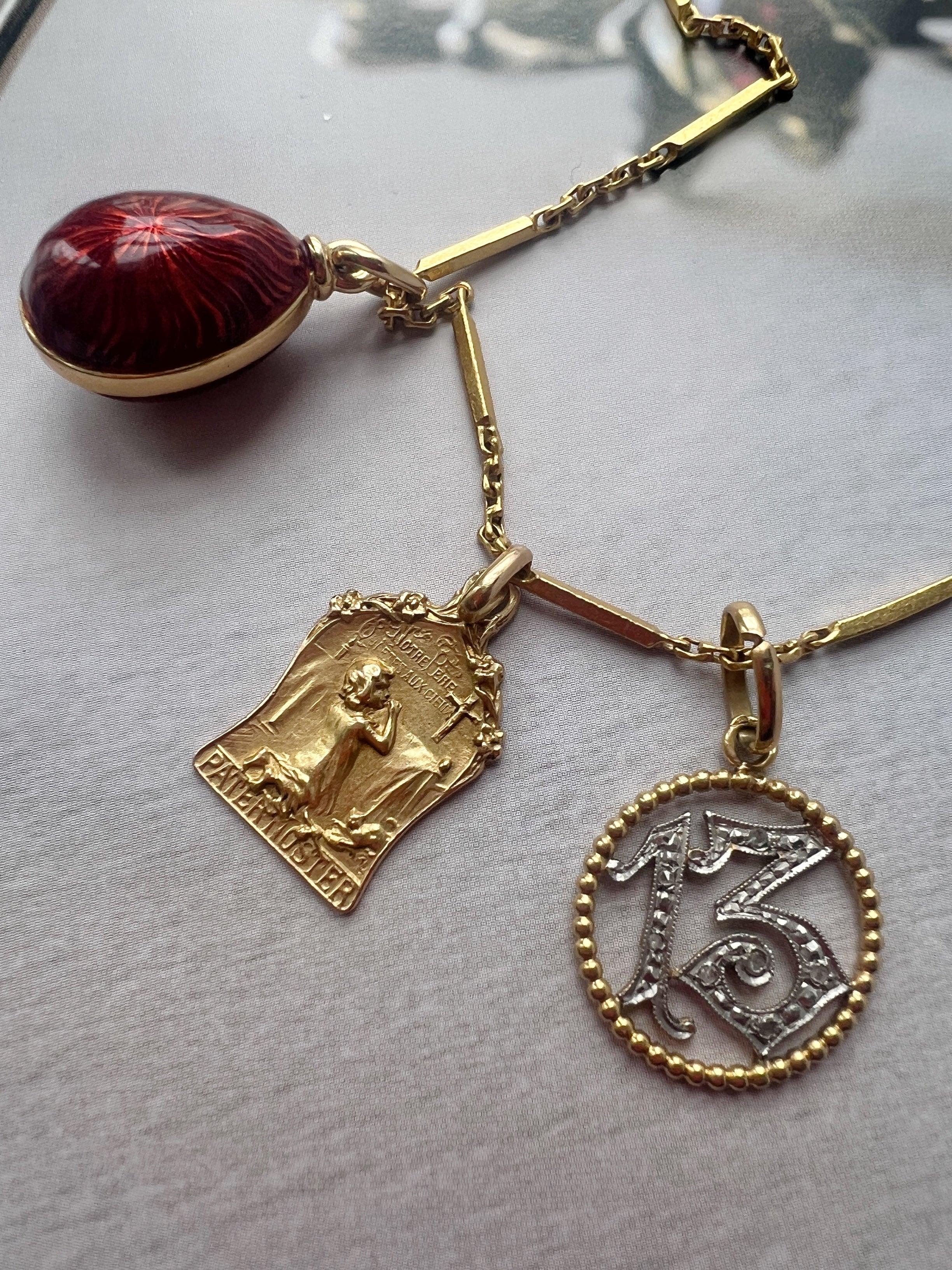 Rare touching antique 18K gold child praying medal - Curiously timeless