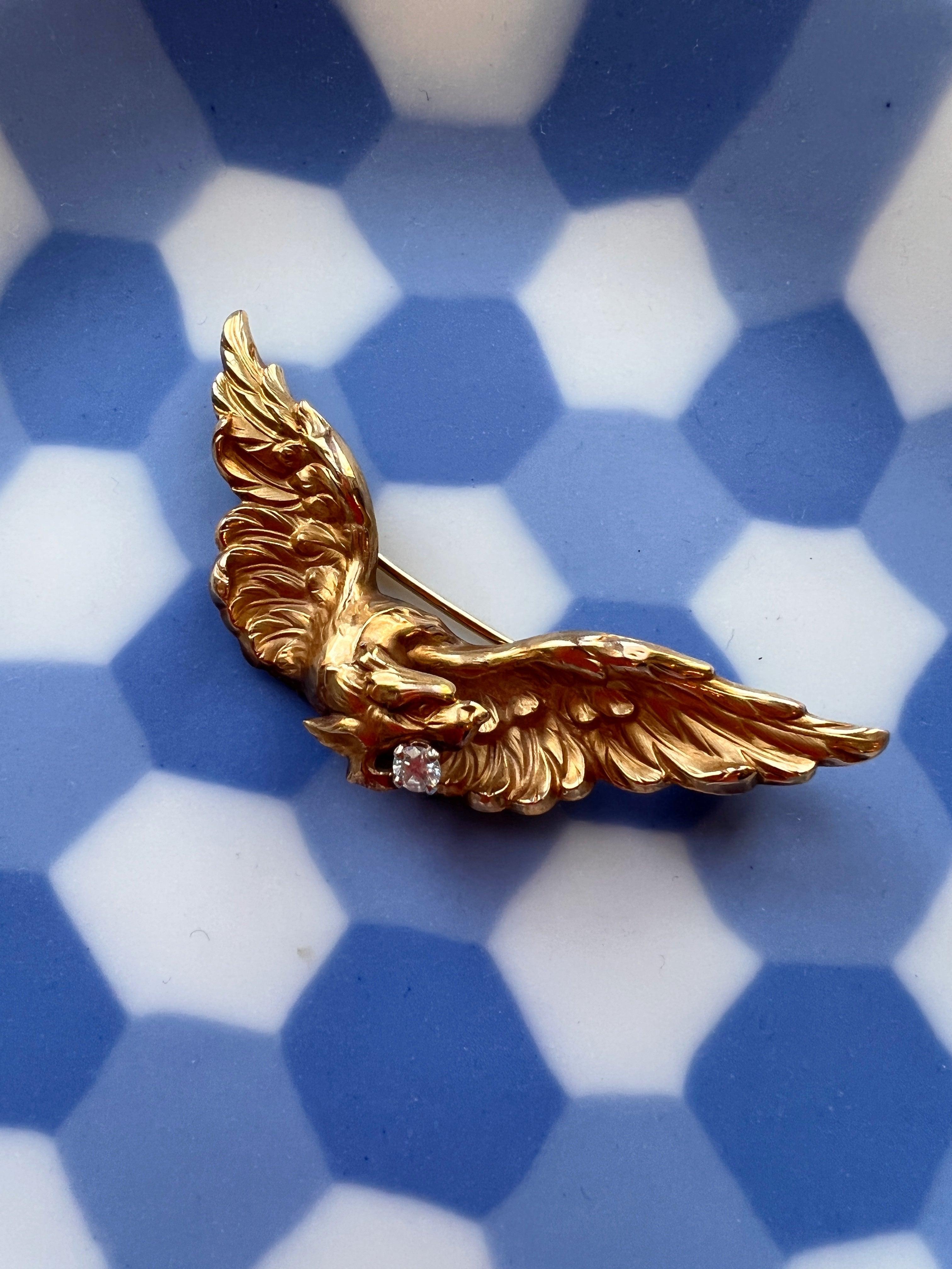 Magnificent French Antique 18K gold Griffon brooch with diamond - Curiously timeless