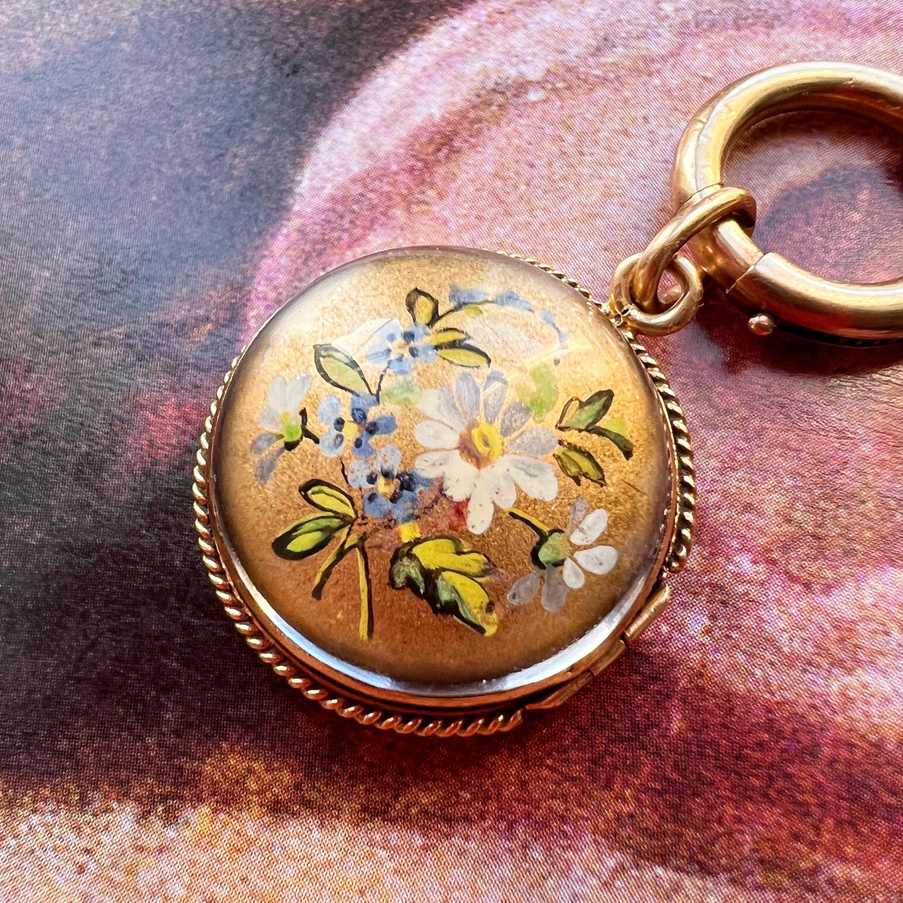 Very sentimental French Antique 18K gold Daisy and pansy Flower Rock crystal locket pendant - Curiously timeless