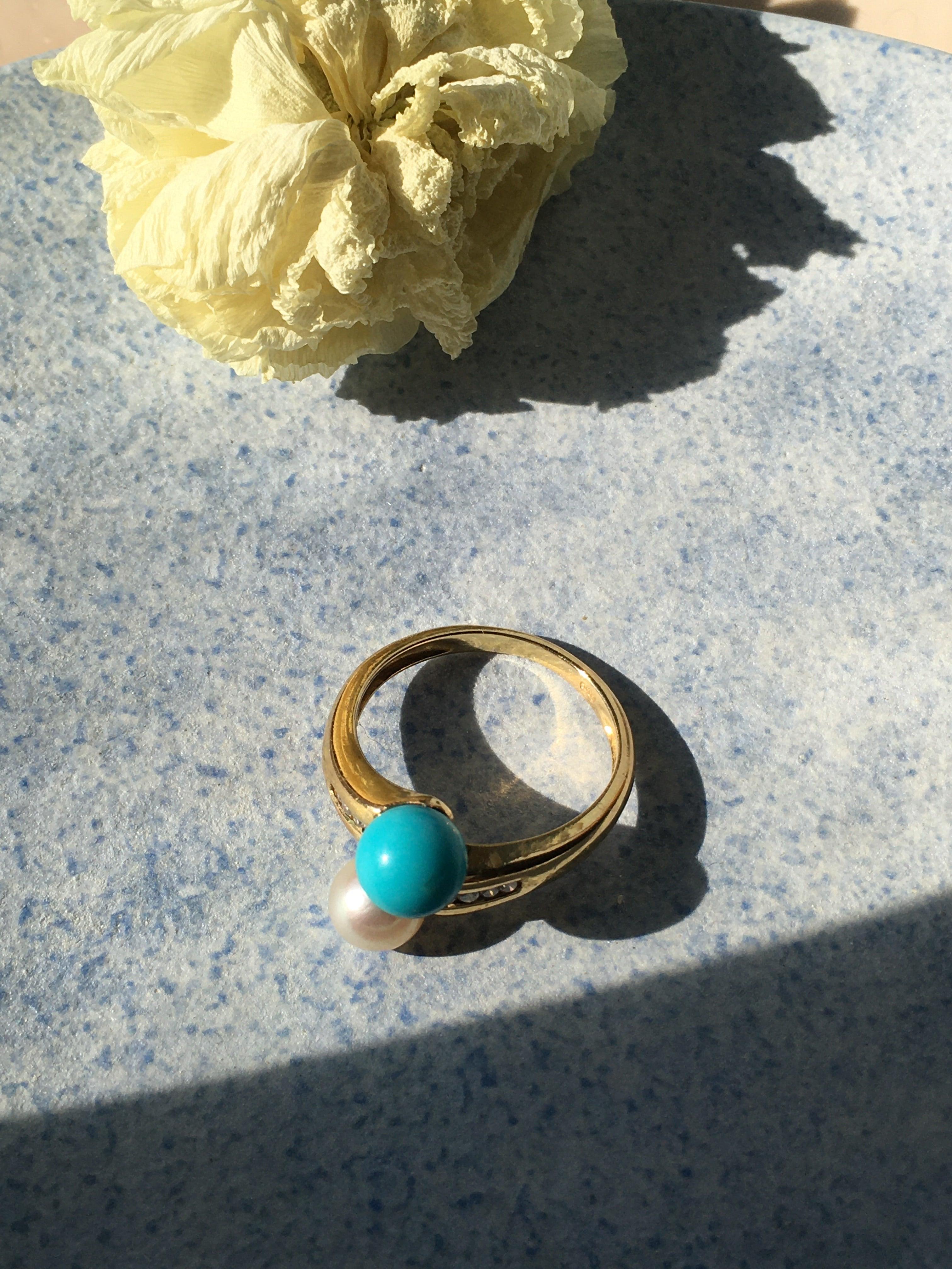 Pearl & turquoise diamond Toi et Moi 18k gold ring - Curiously timeless