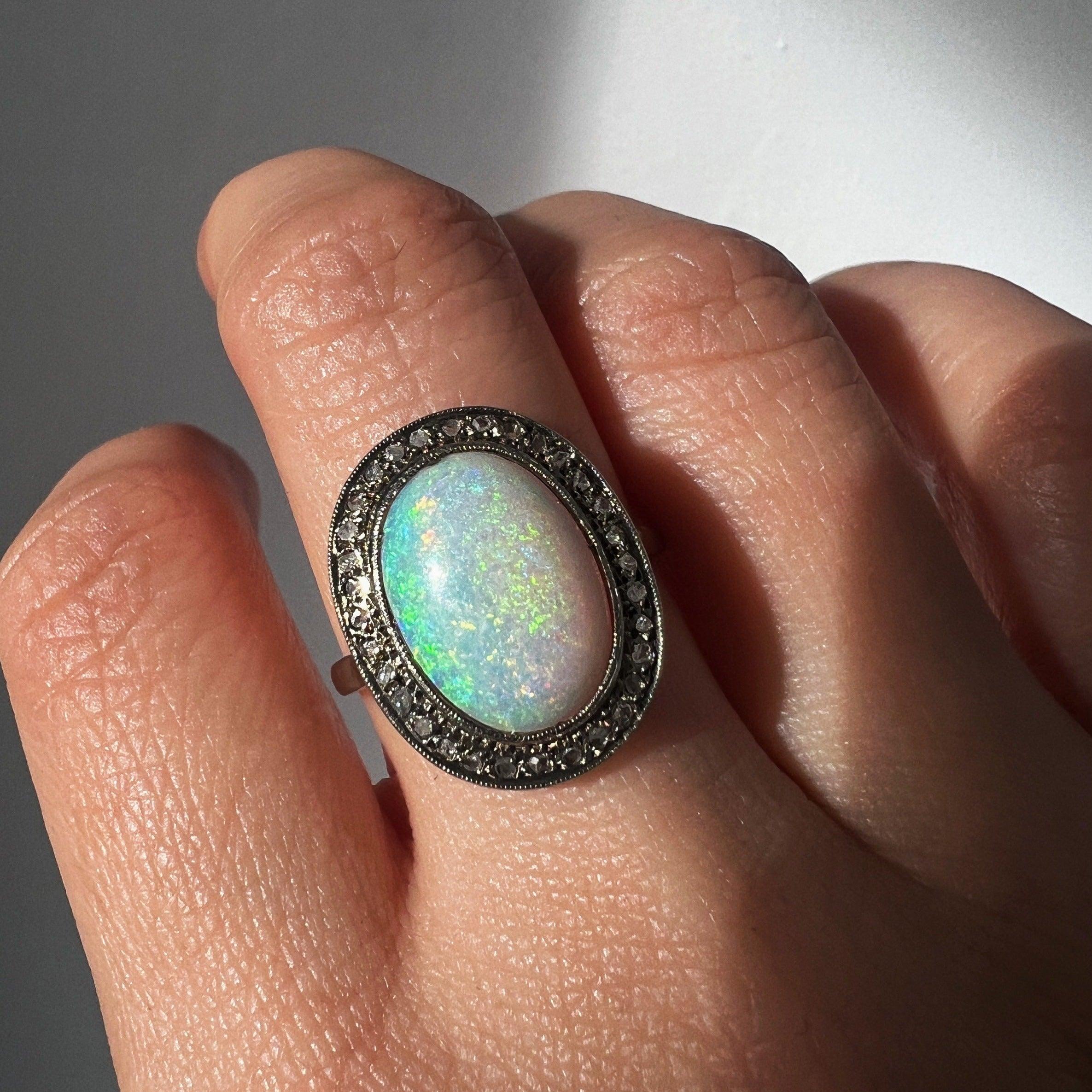 Early 20th century large 18K gold opal diamond ring - Curiously timeless