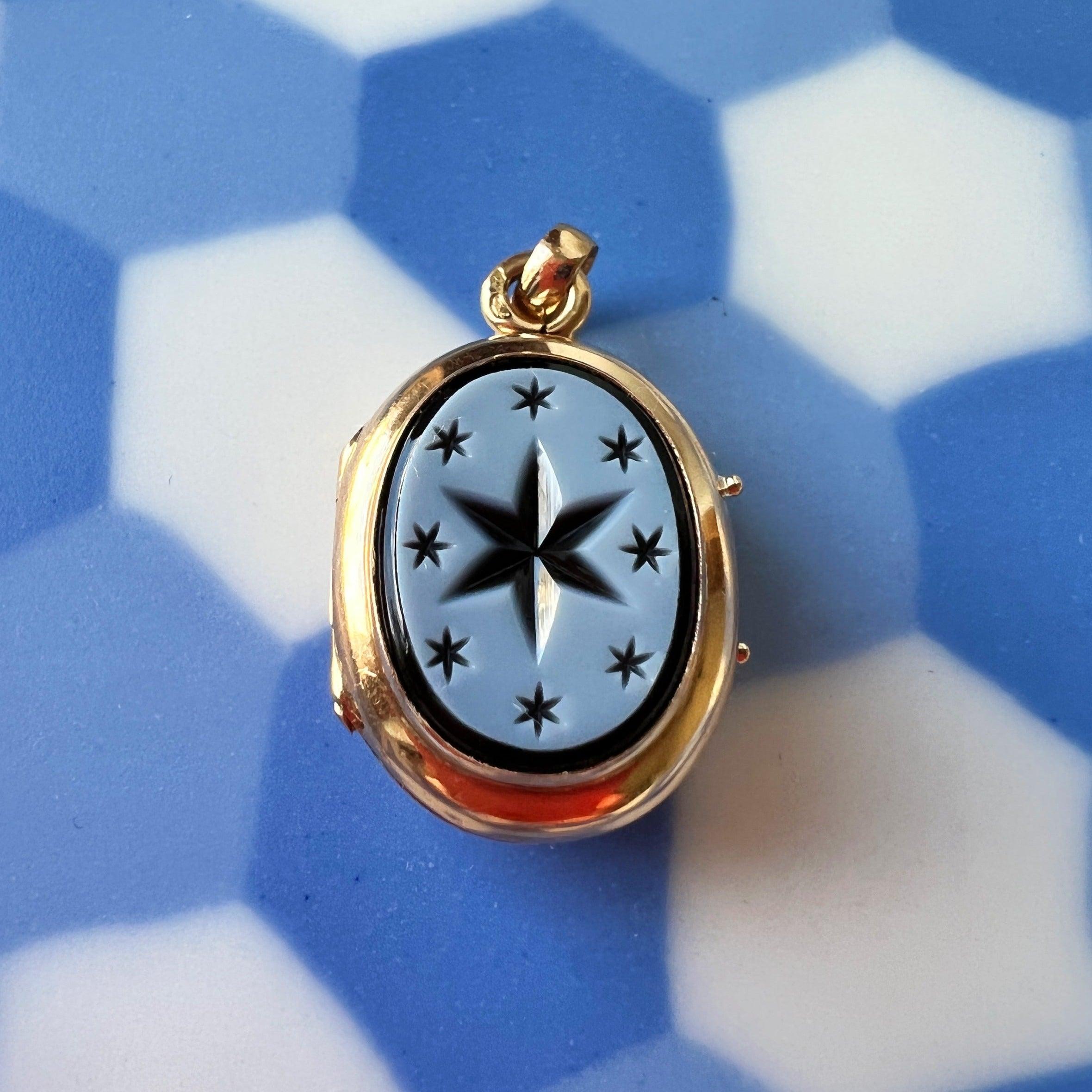 Stunning French Antique Victorian era 18K gold agate star photo locket pendant - Curiously timeless