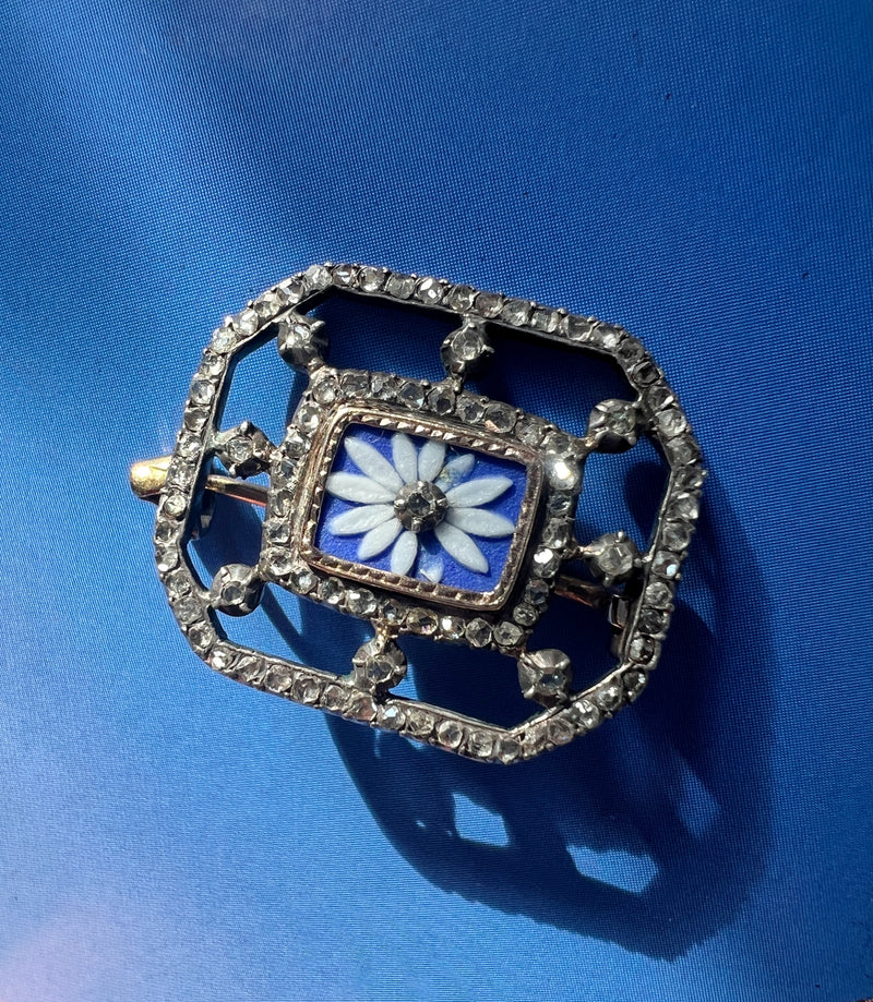 Georgian era 18K gold diamond Wedgwood style daisy brooch