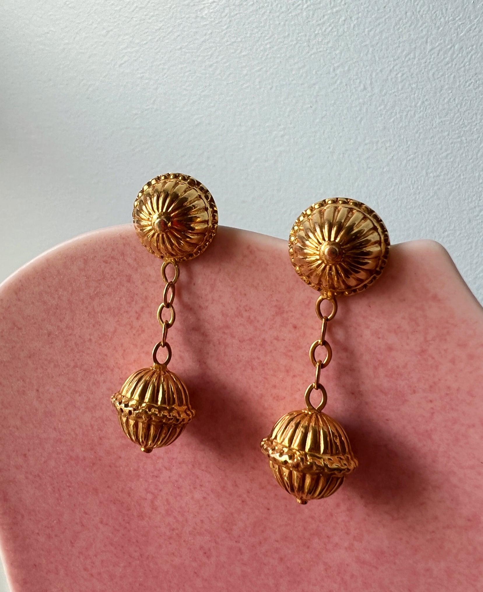 French 18k gold sphere ball drop earrings - Curiously timeless