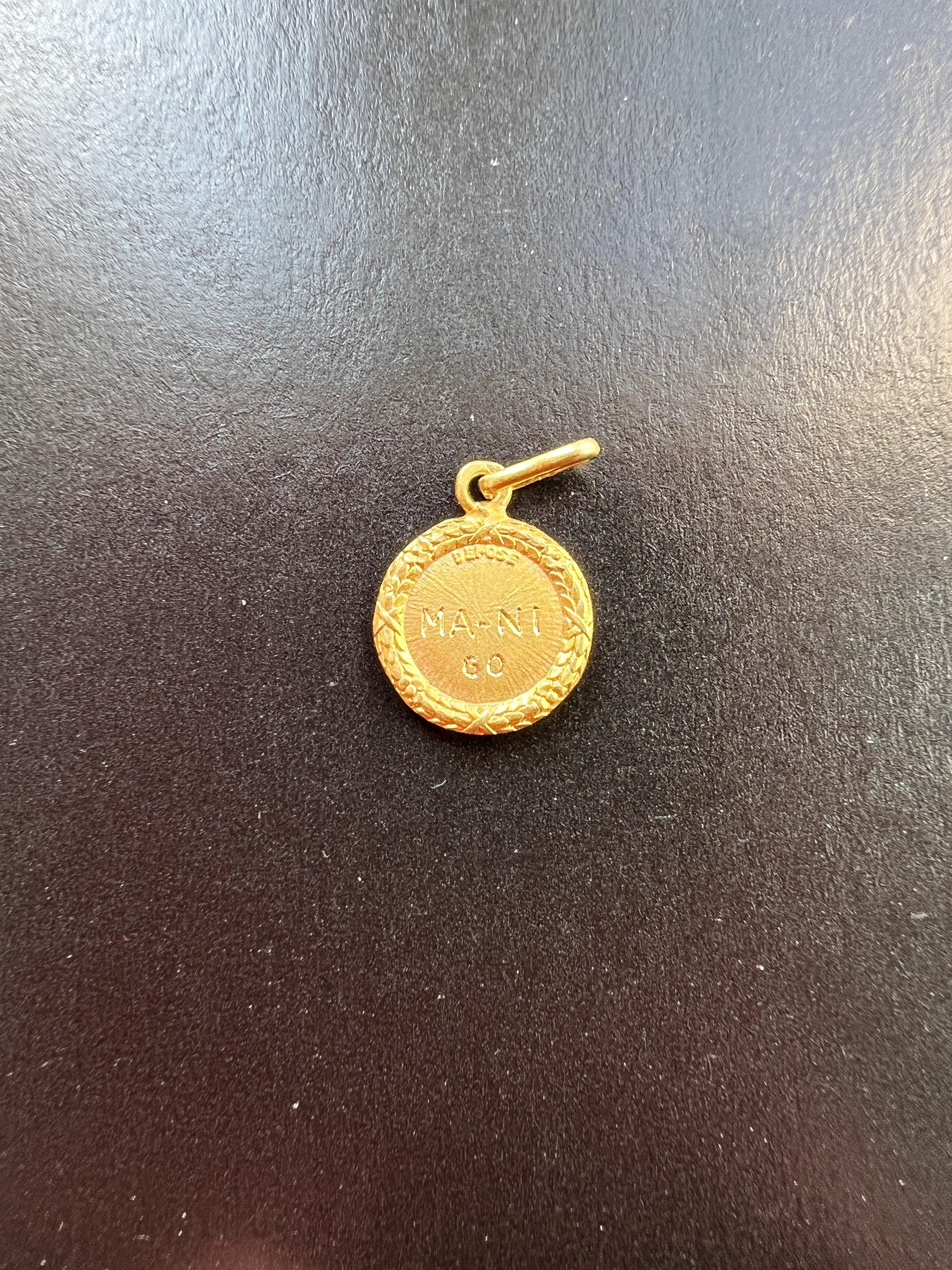 Vintage Tiny Augis 18K gold love medal pendant - Curiously timeless