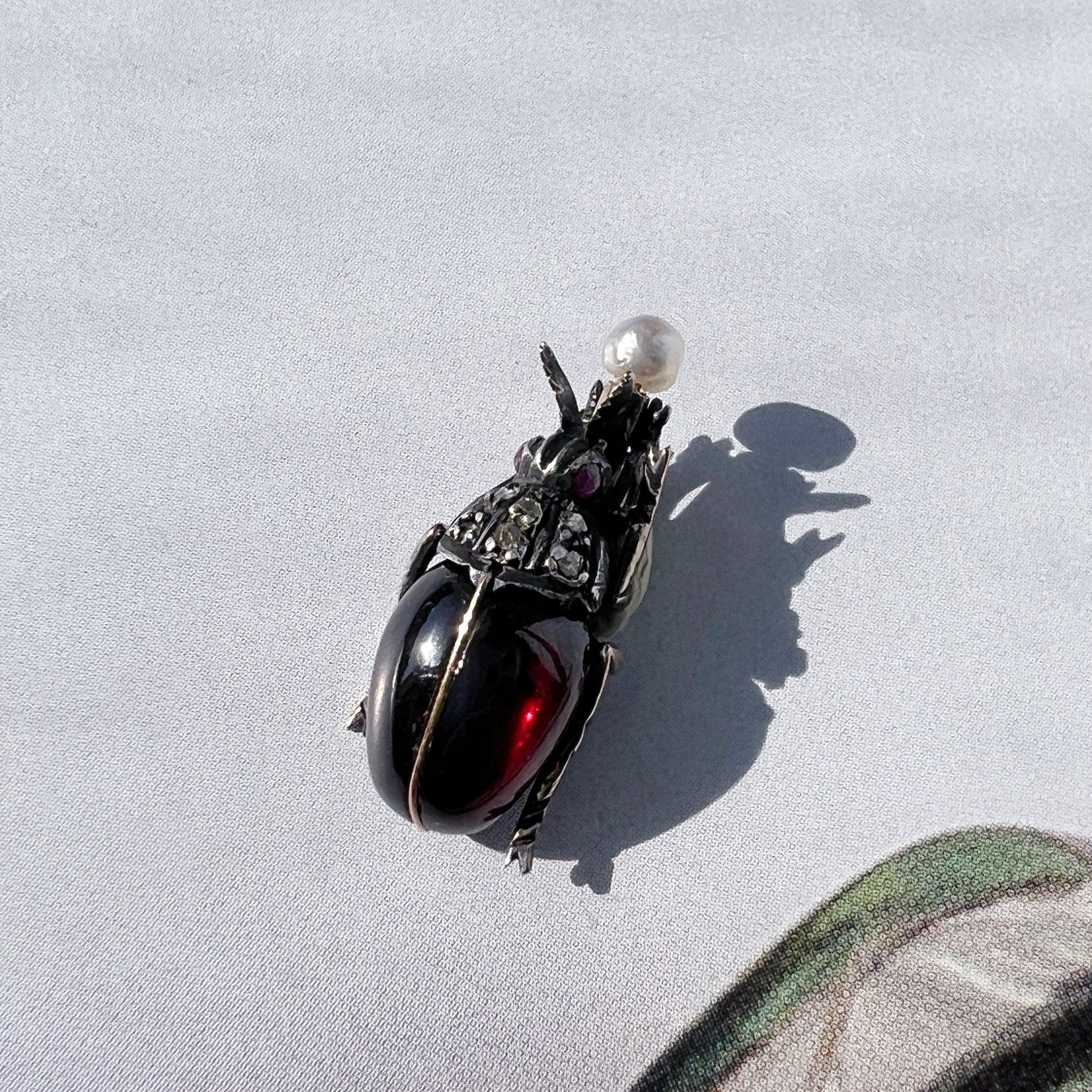 Victorian era garnet scarab pendant with diamond, ruby and pearl - Curiously timeless